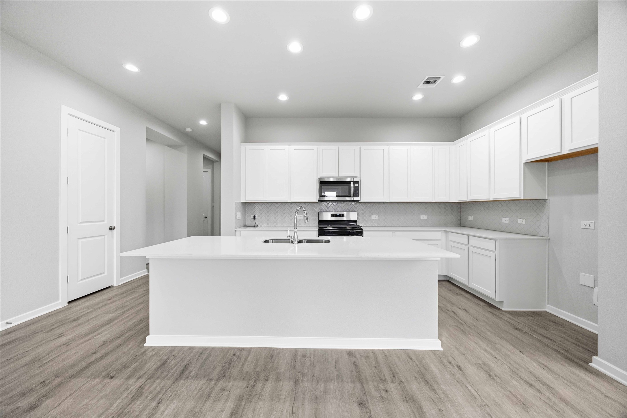 2717 Mackinac Bay Drive, La Marque, TX 77568
