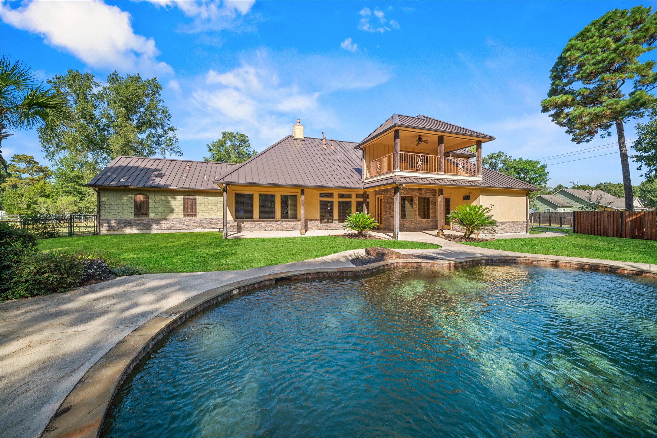21710 Pino Lane, Crosby, TX 77532