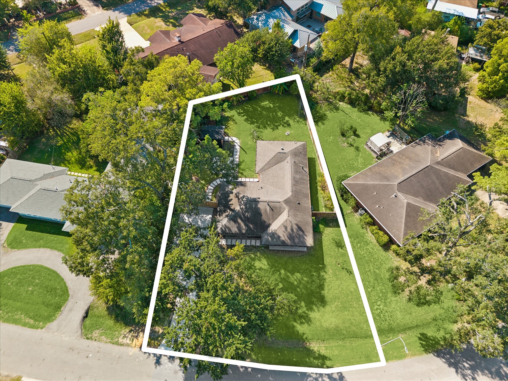 9317 Livernois Road, Houston, TX 77080