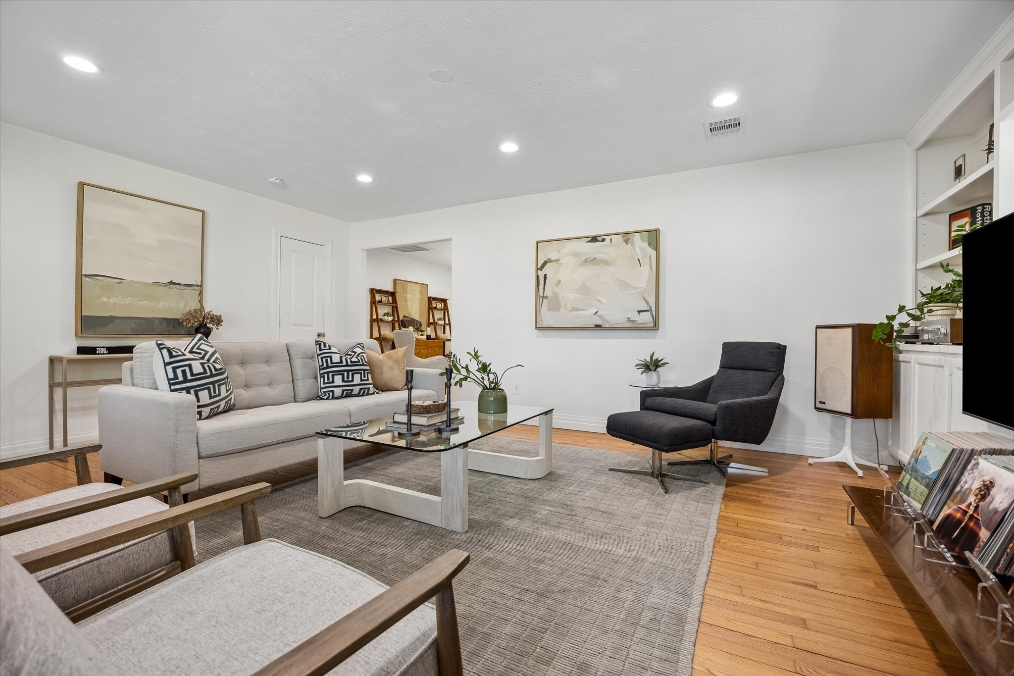 9317 Livernois Road, Houston, TX 77080