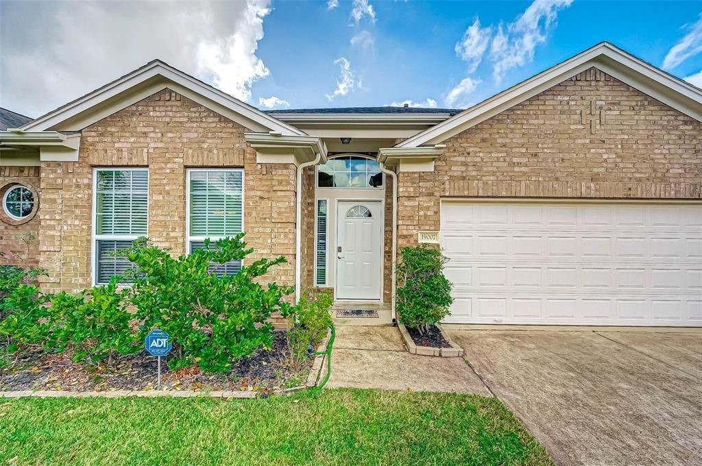 19007 Moss Bay Lane, Cypress, TX 77429
