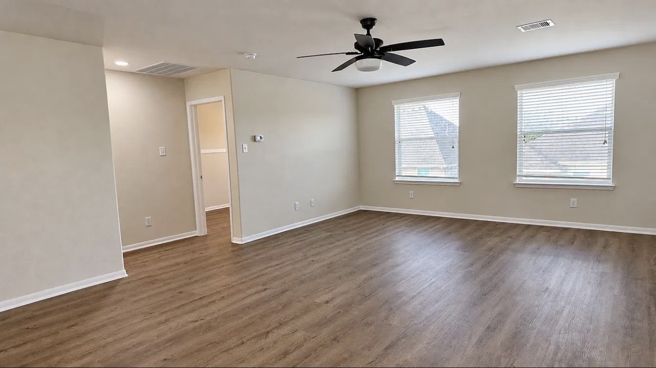 4713 HIGH CREEK CT, Alvin, TX 77511