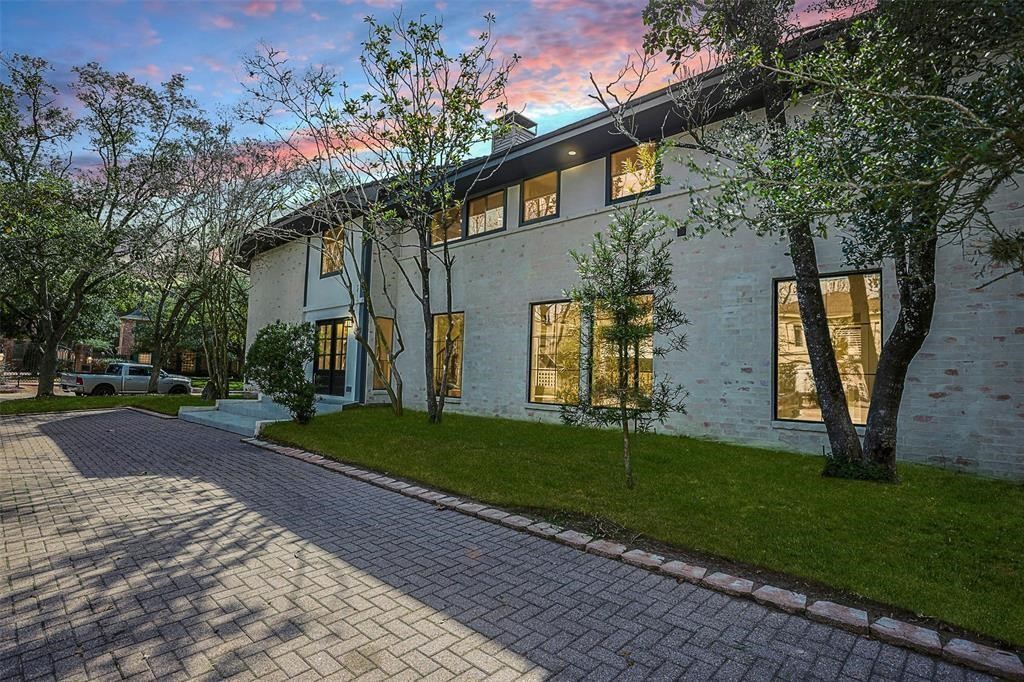 5614 Indian Circle, Houston, TX 77056