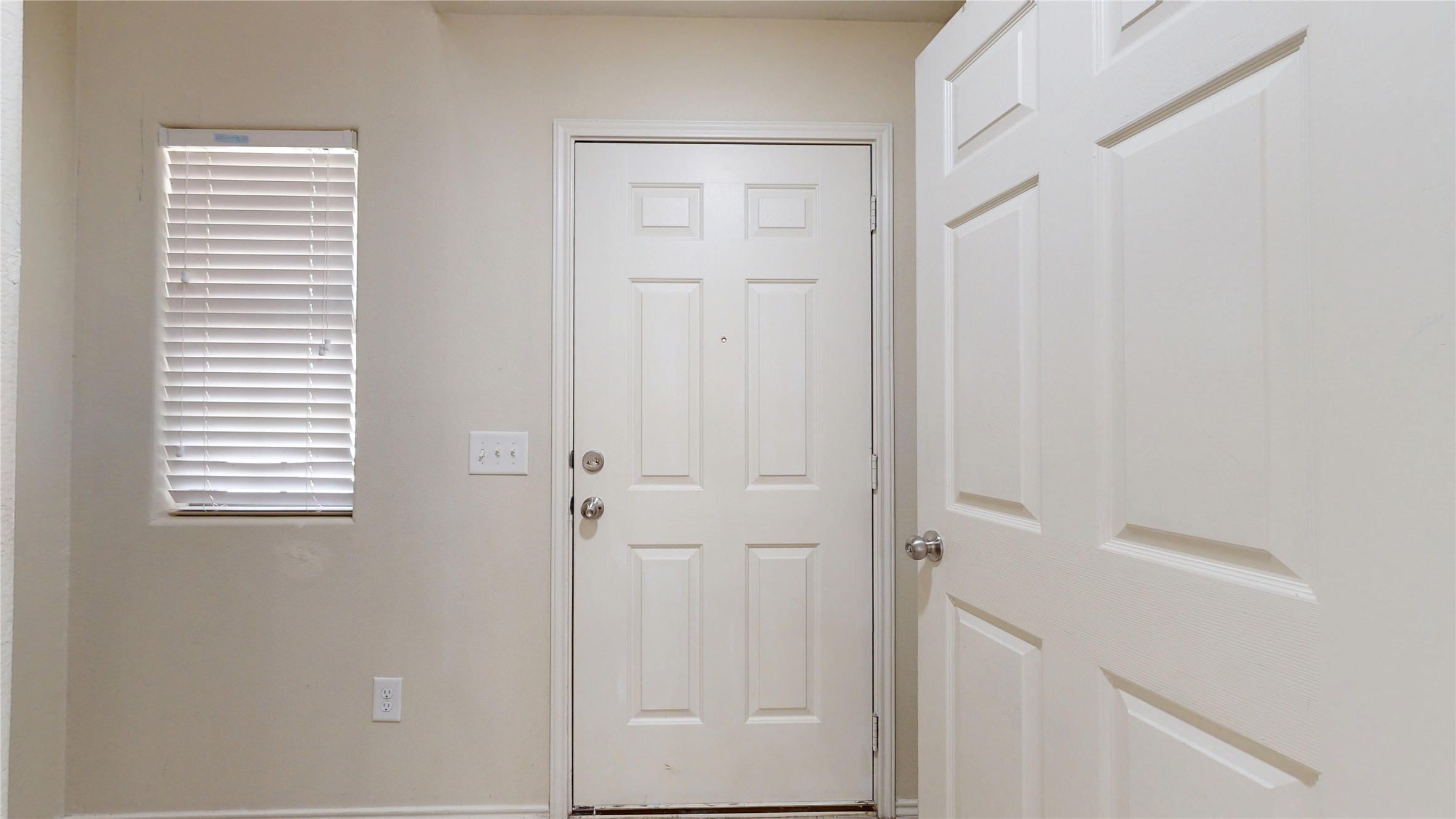 16510 Mandate Drive, Houston, TX 77049 16510 Mandate Drive, Houston, TX 77049