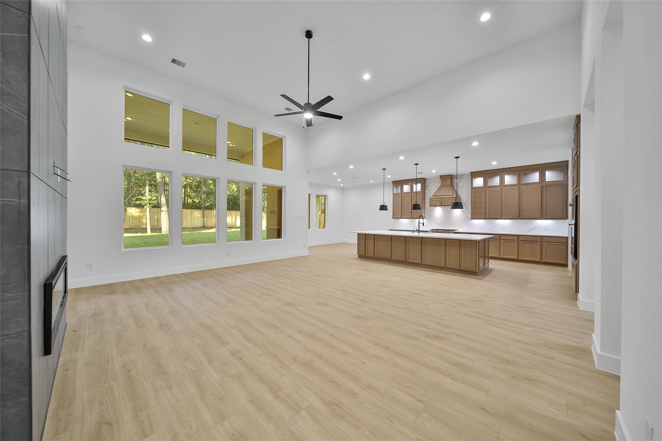 352 Louvenia Court, Pinehurst, TX 77362