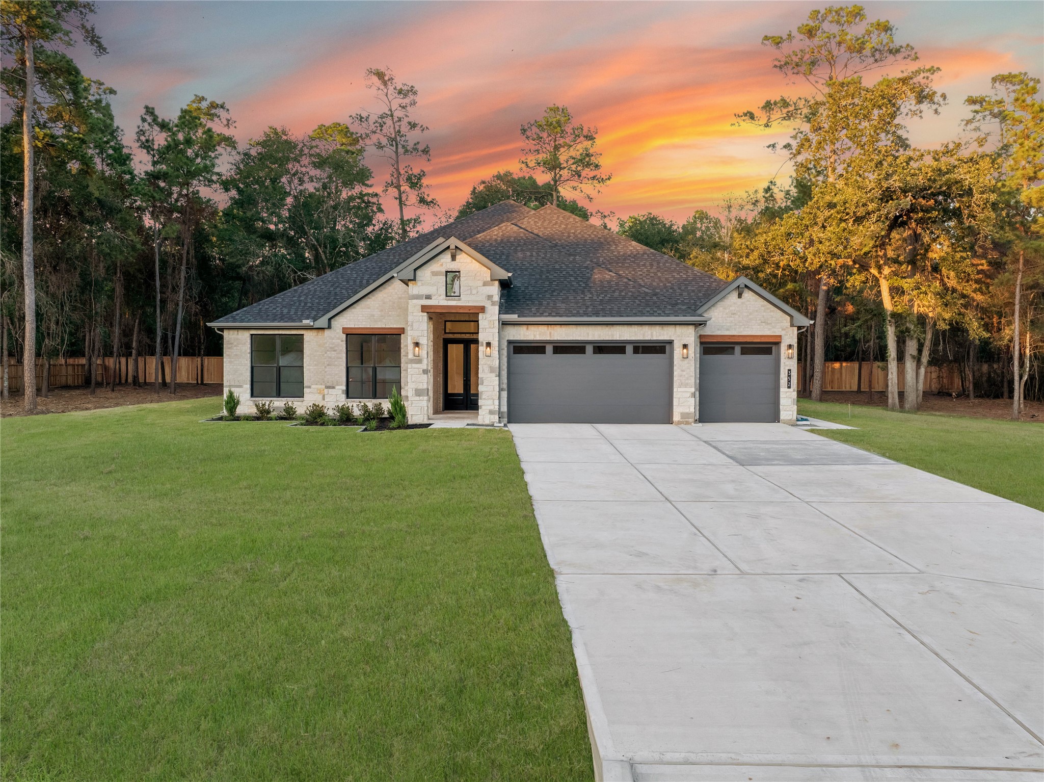 352 Louvenia Court, Pinehurst, TX 77362