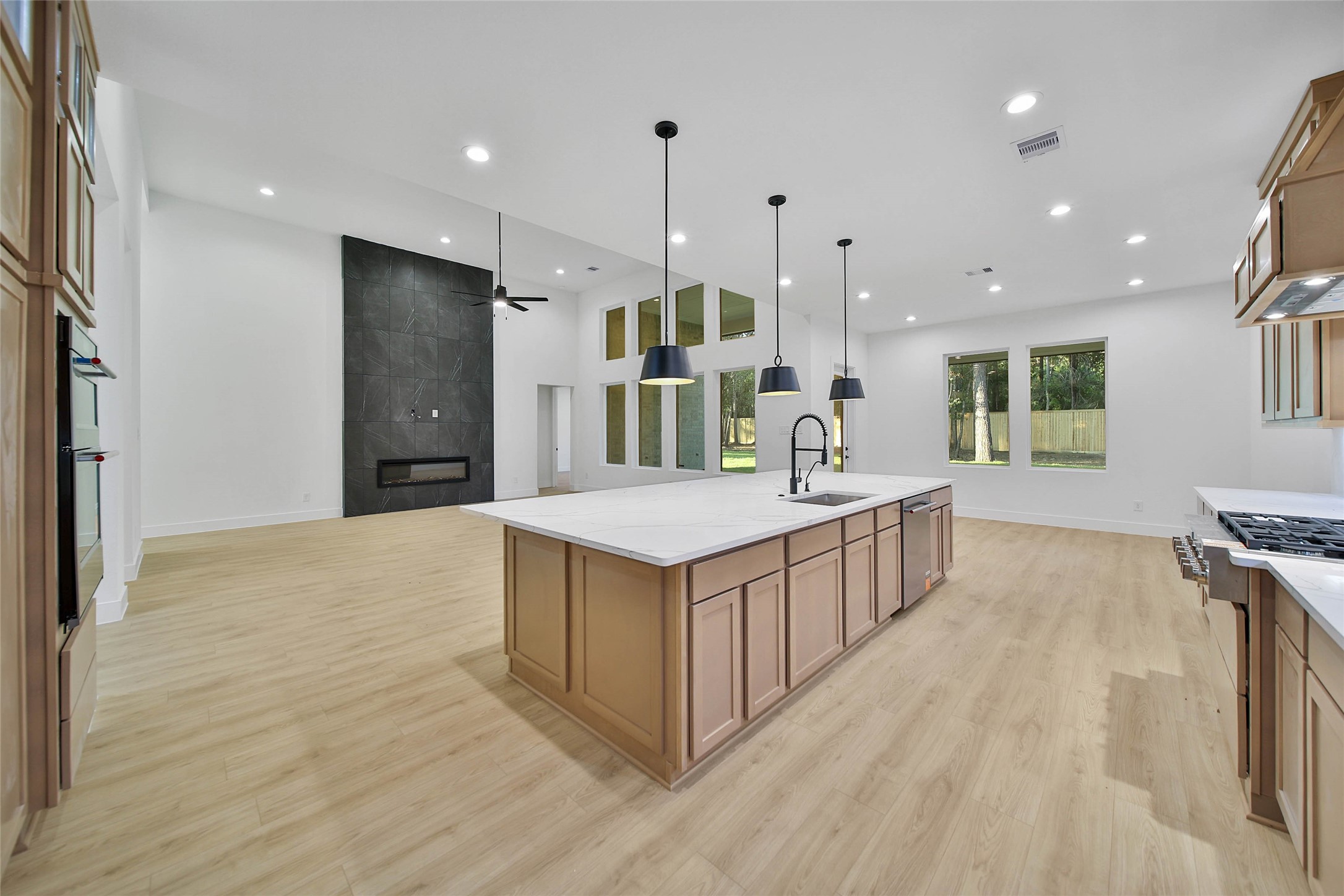 352 Louvenia Court, Pinehurst, TX 77362