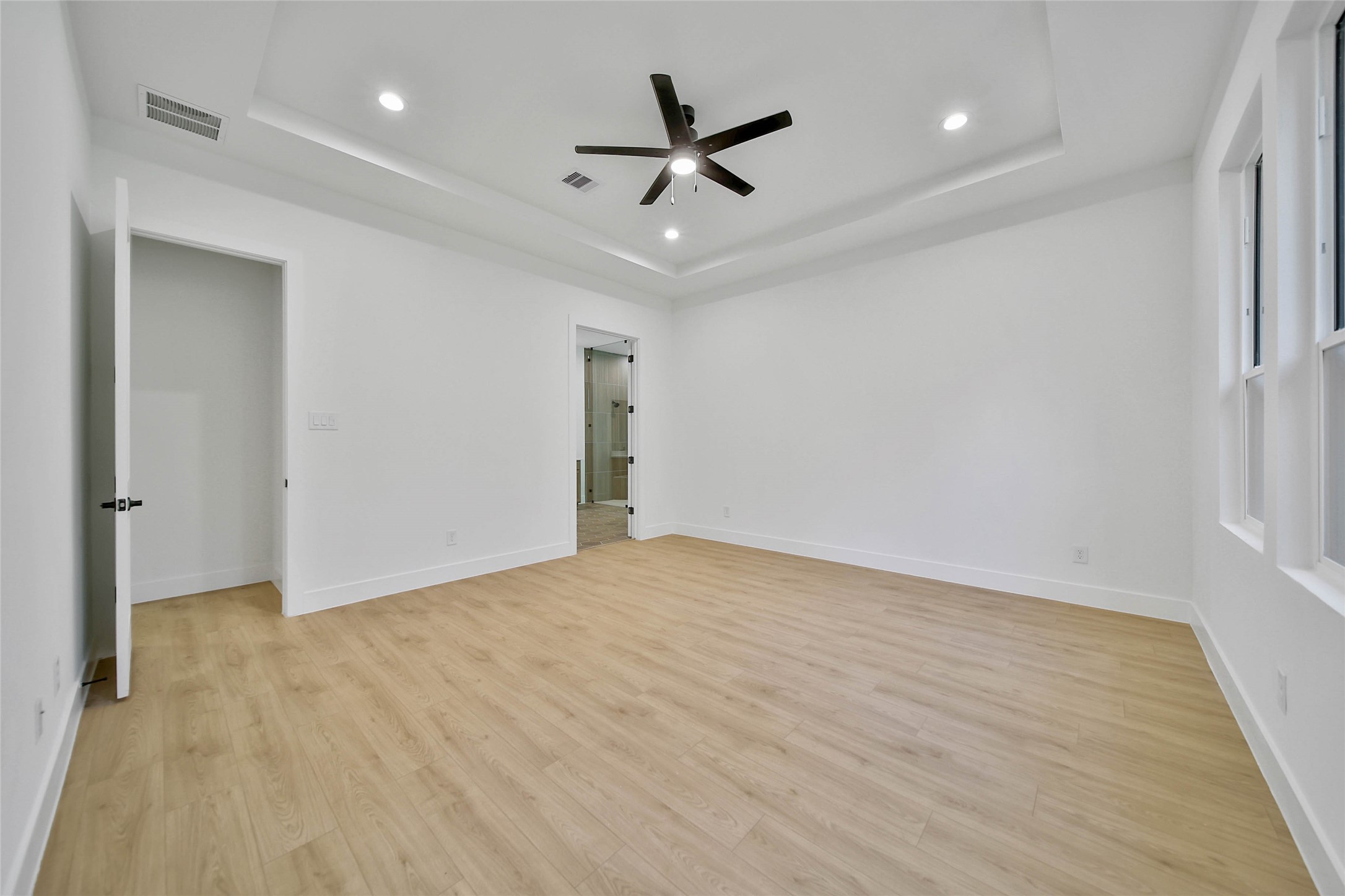 352 Louvenia Court, Pinehurst, TX 77362