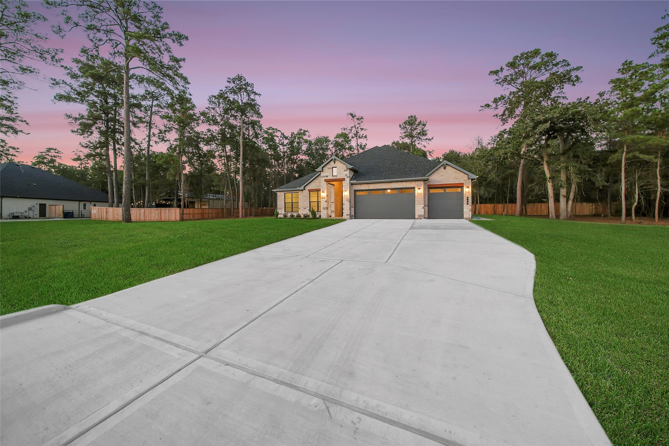 352 Louvenia Court, Pinehurst, TX 77362