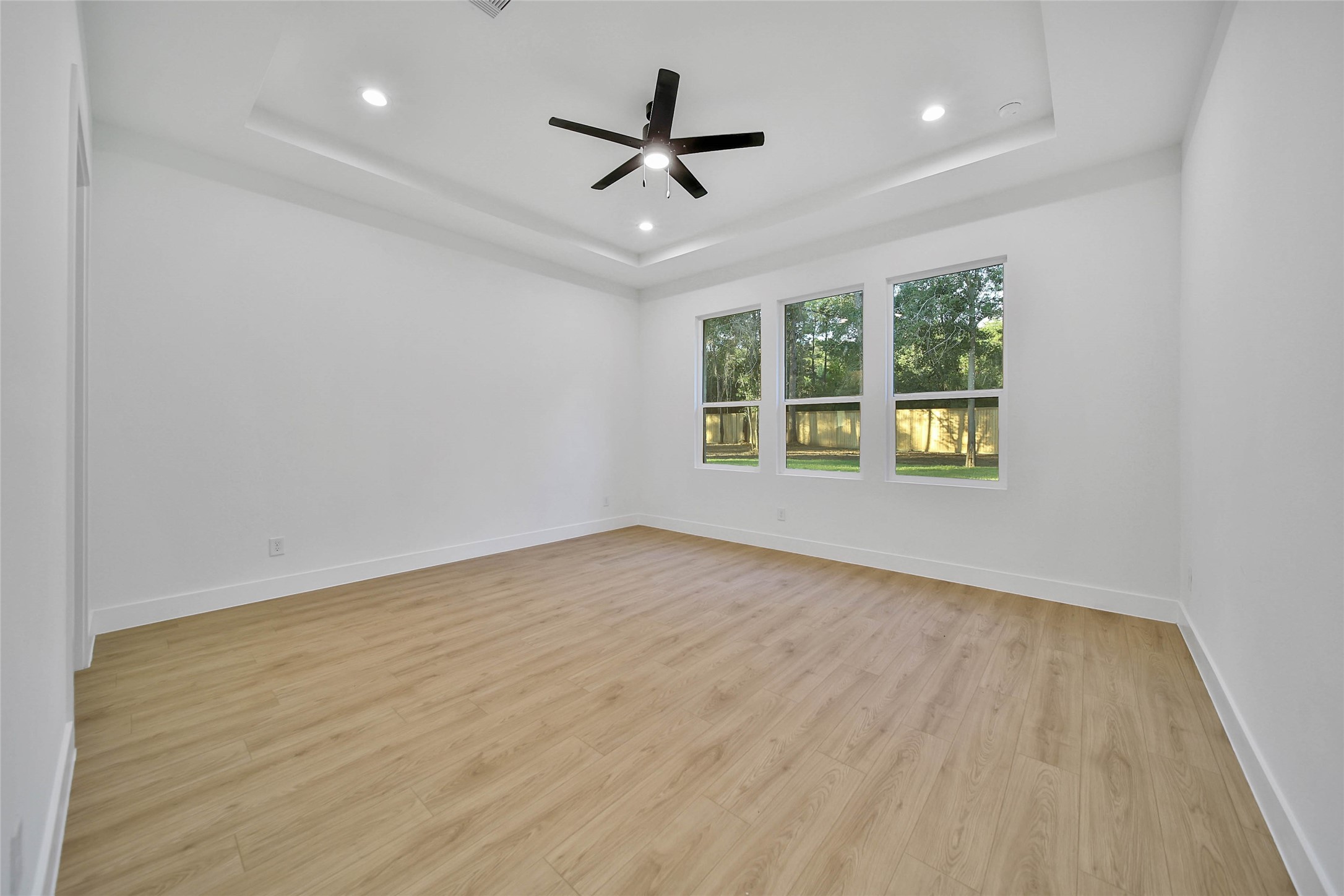 352 Louvenia Court, Pinehurst, TX 77362