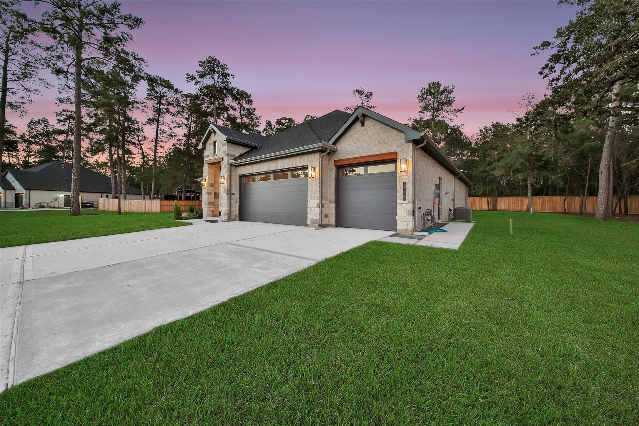 352 Louvenia Court, Pinehurst, TX 77362