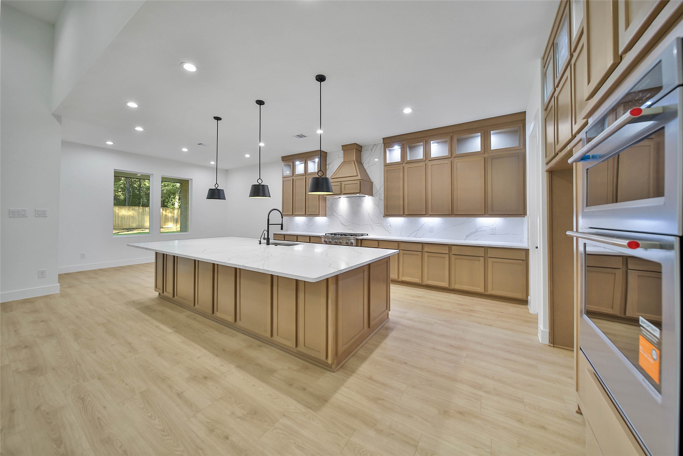 352 Louvenia Court, Pinehurst, TX 77362