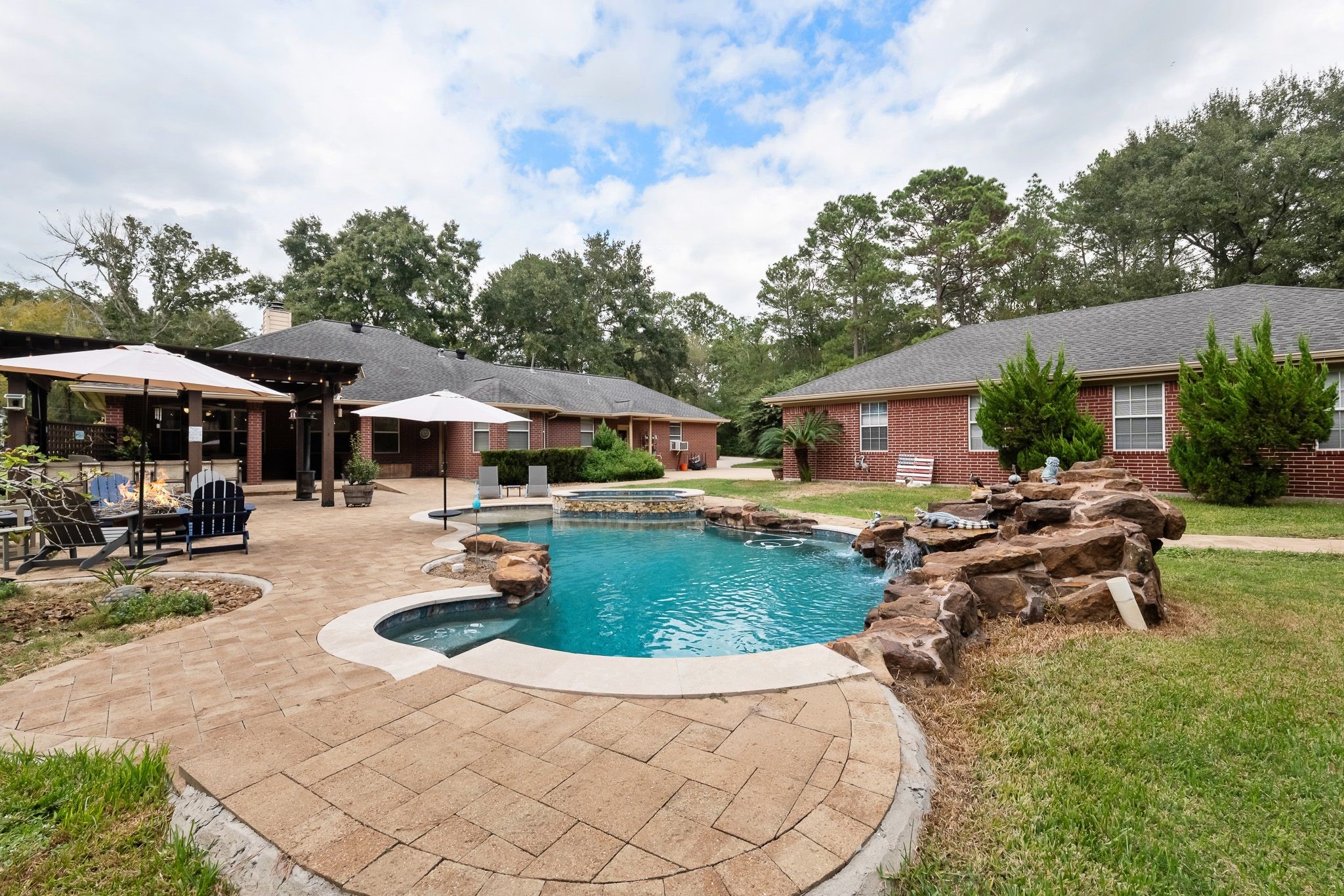 1702 Country Creek Court, Magnolia, TX 77354
