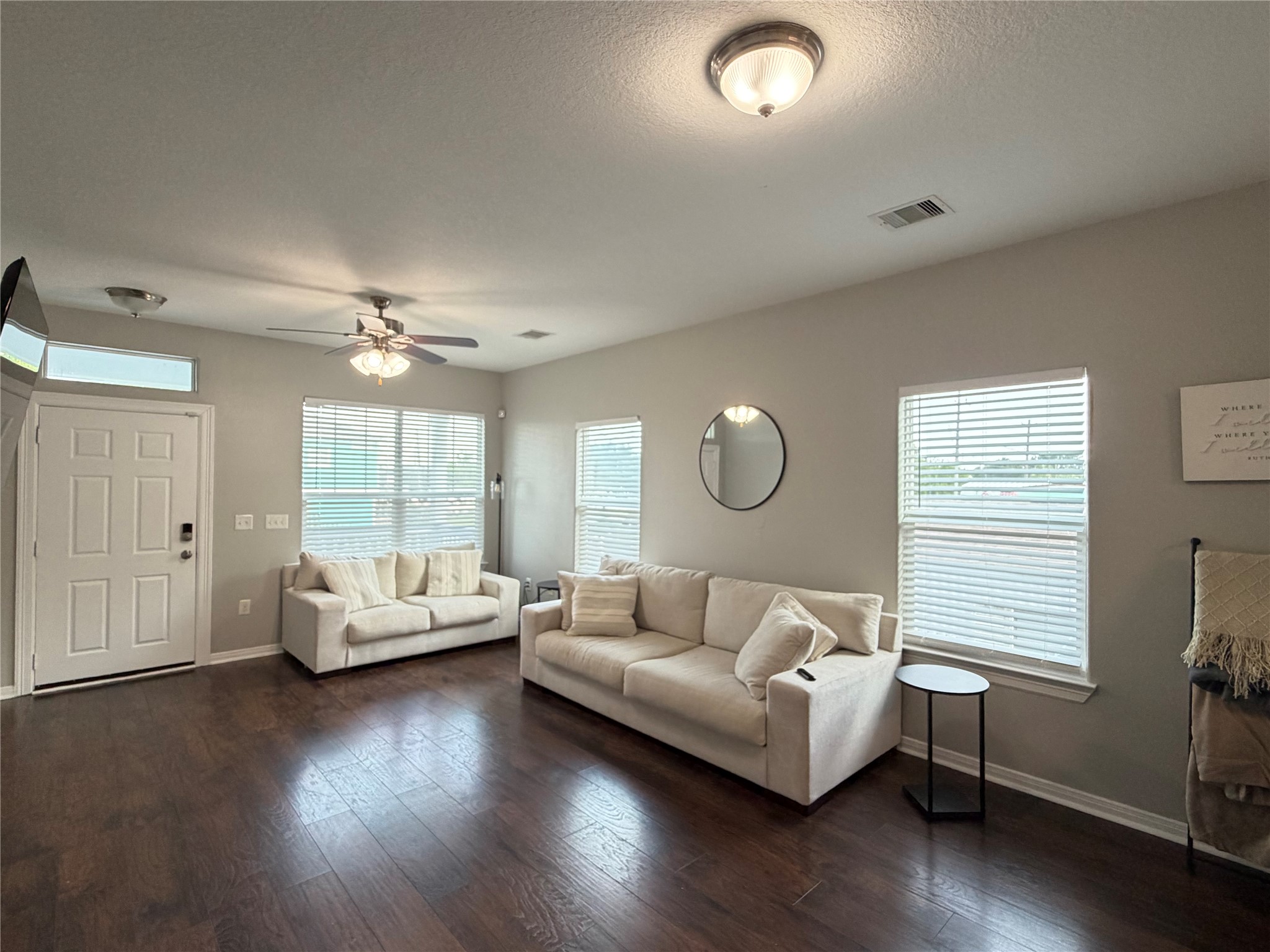 1130 10th Street, Dickinson, TX 77539