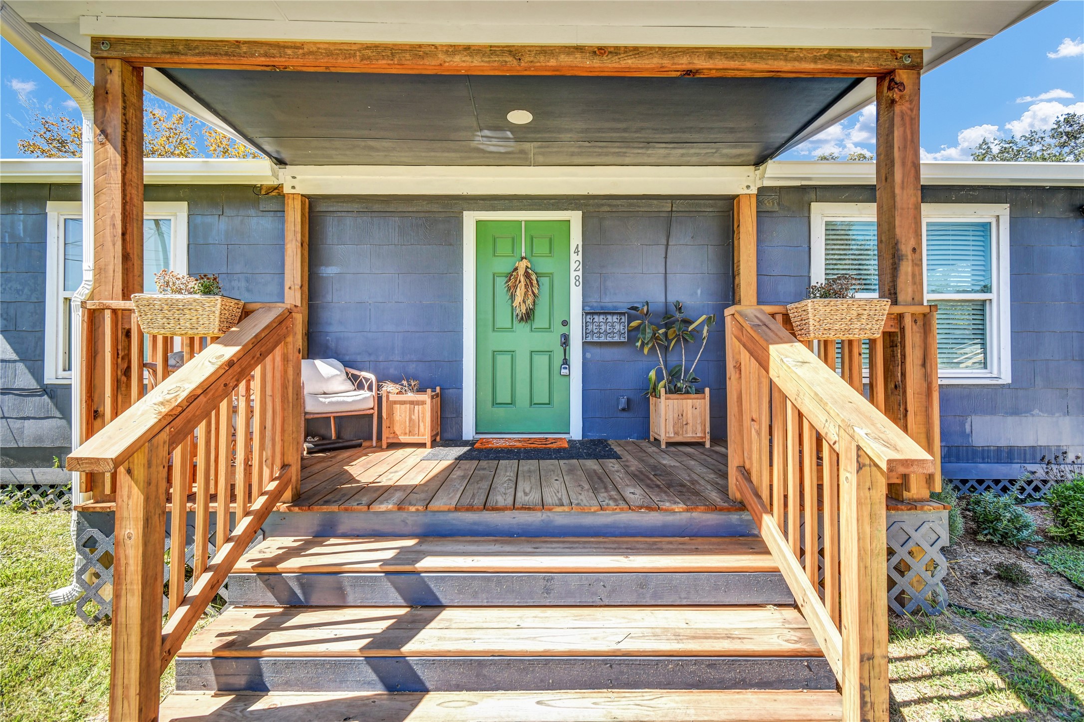 428 S Lazy Lane, Clute, TX 77531
