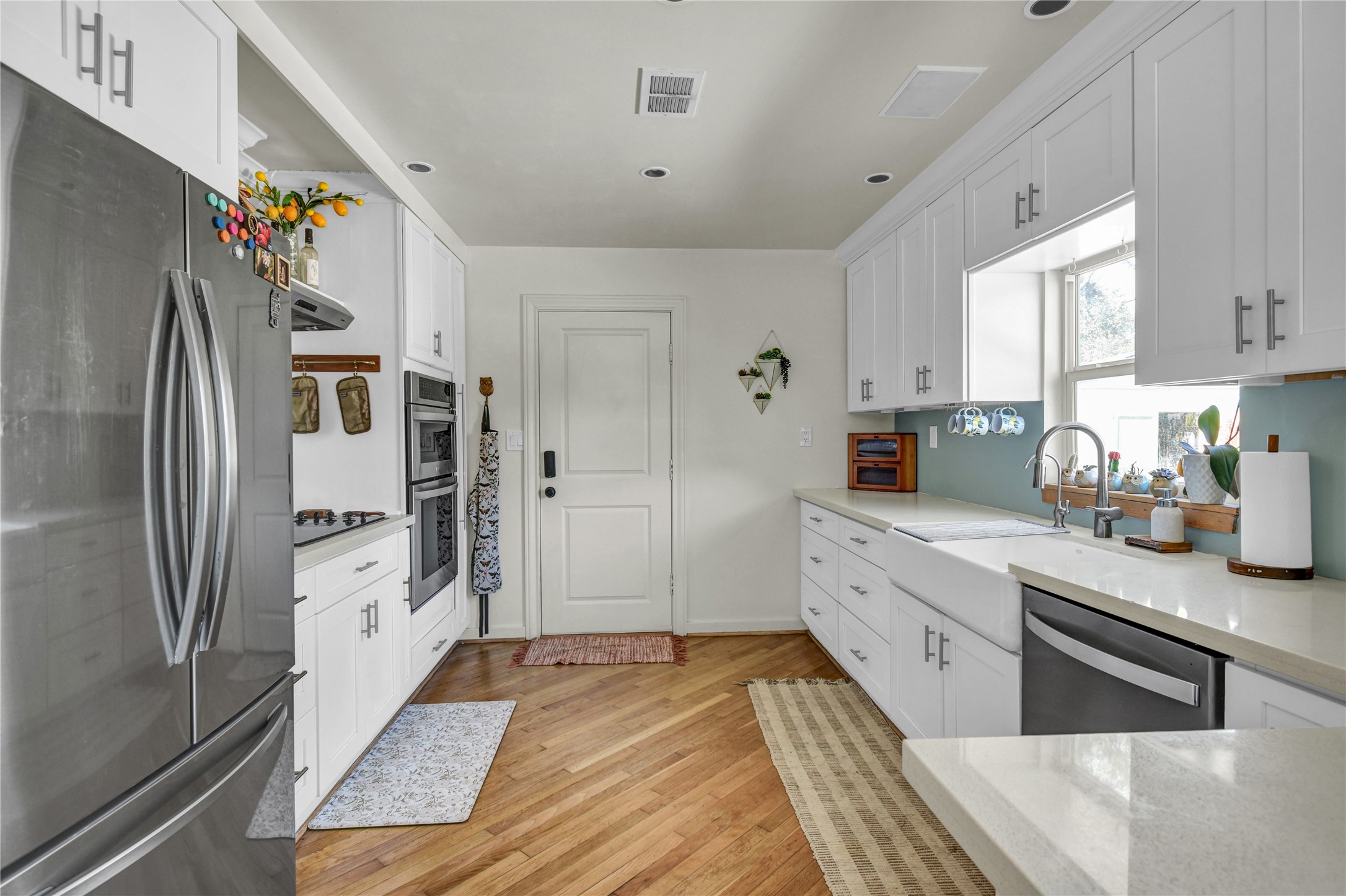 428 S Lazy Lane, Clute, TX 77531