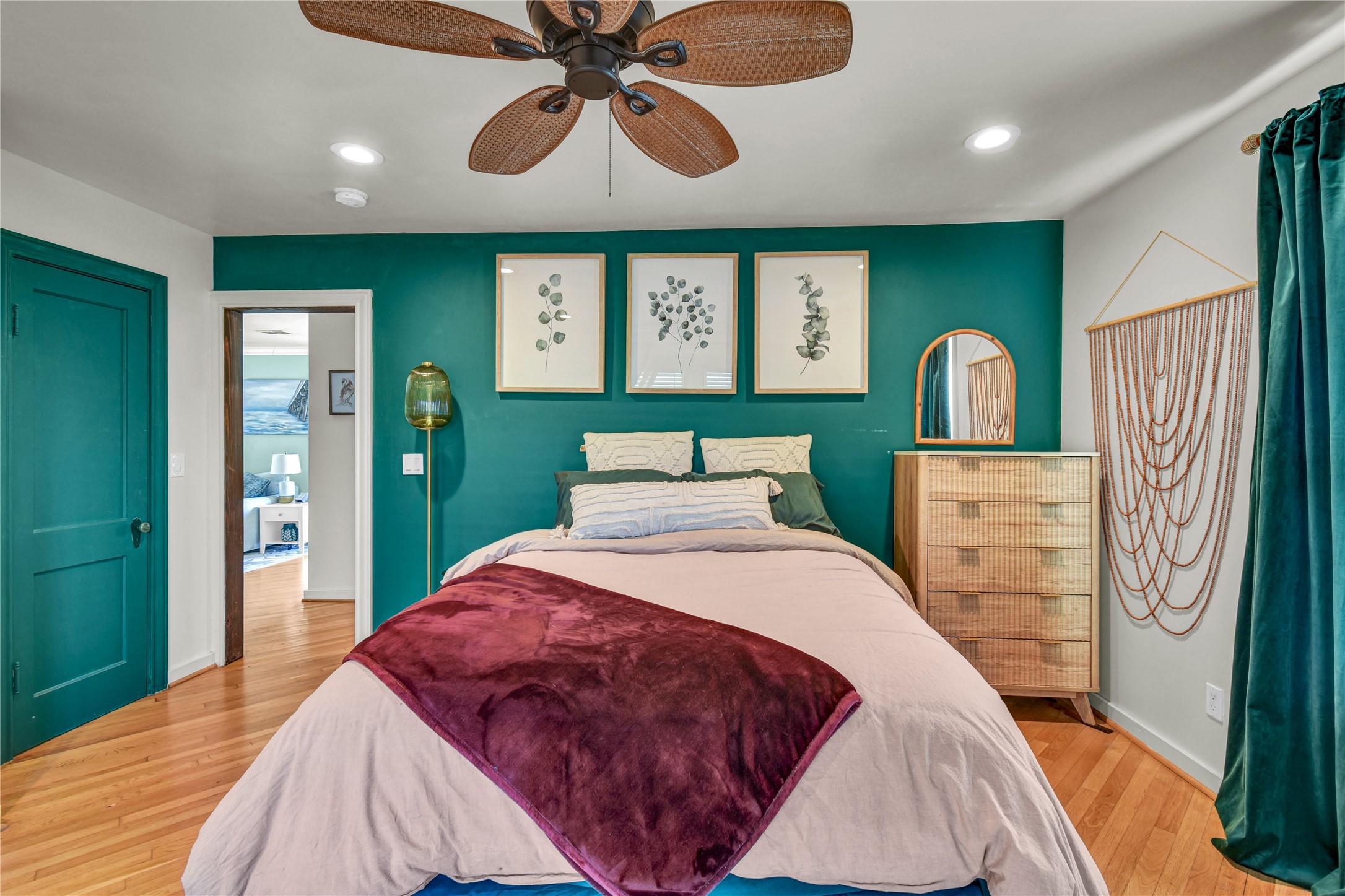 428 S Lazy Lane, Clute, TX 77531