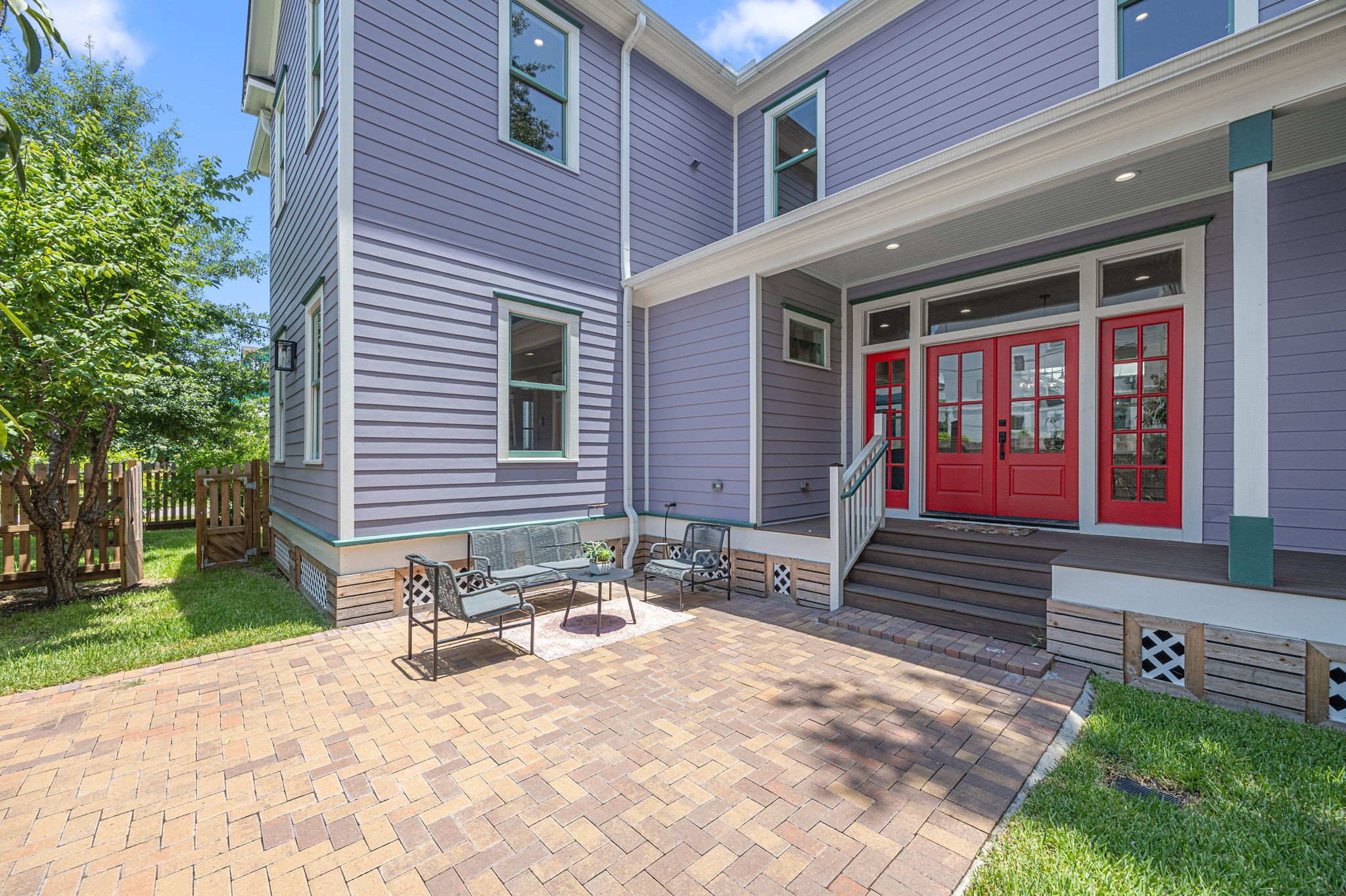 The outdoor space is entertaining ready!