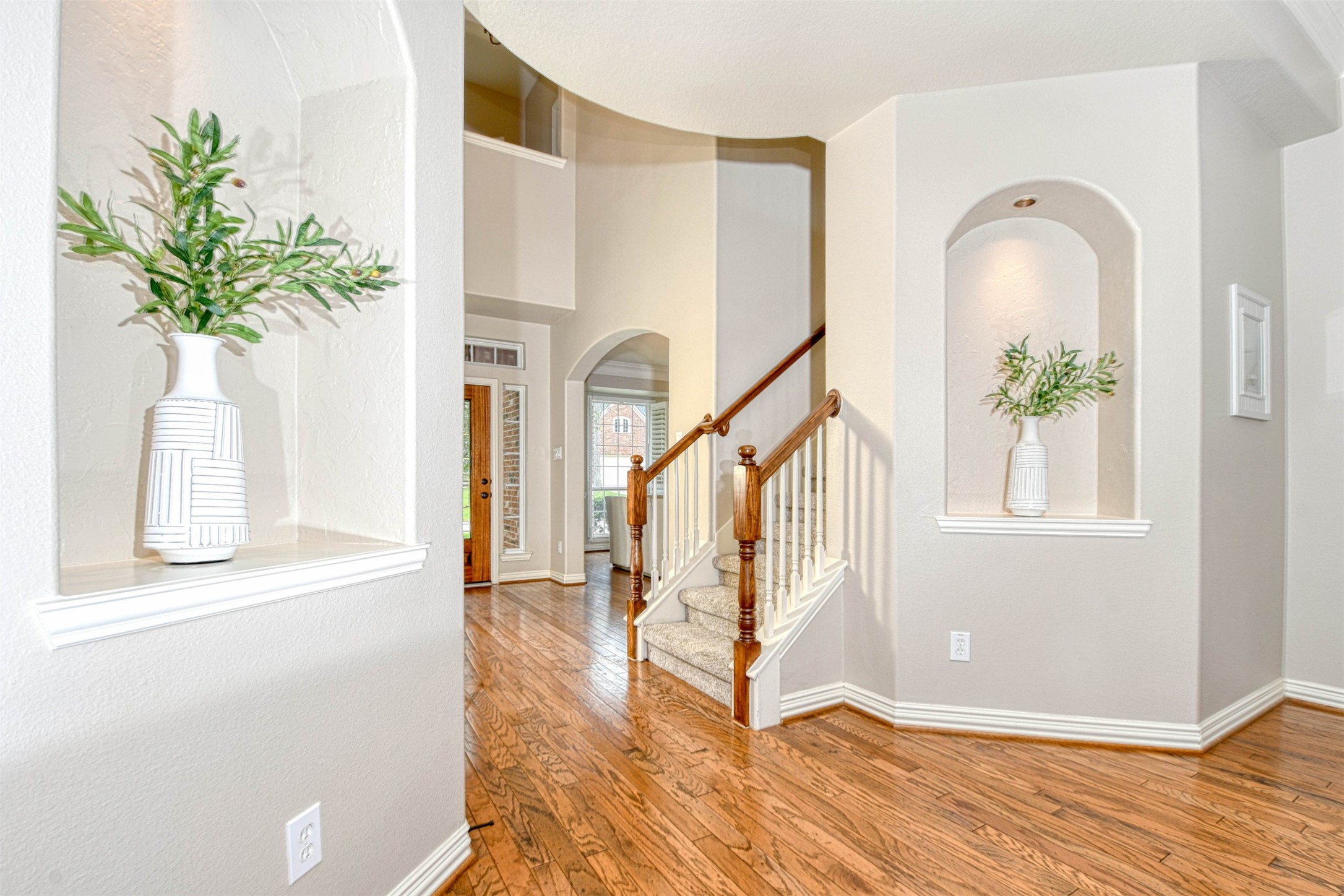15 E Scribewood Circle, Montgomery, TX 77382