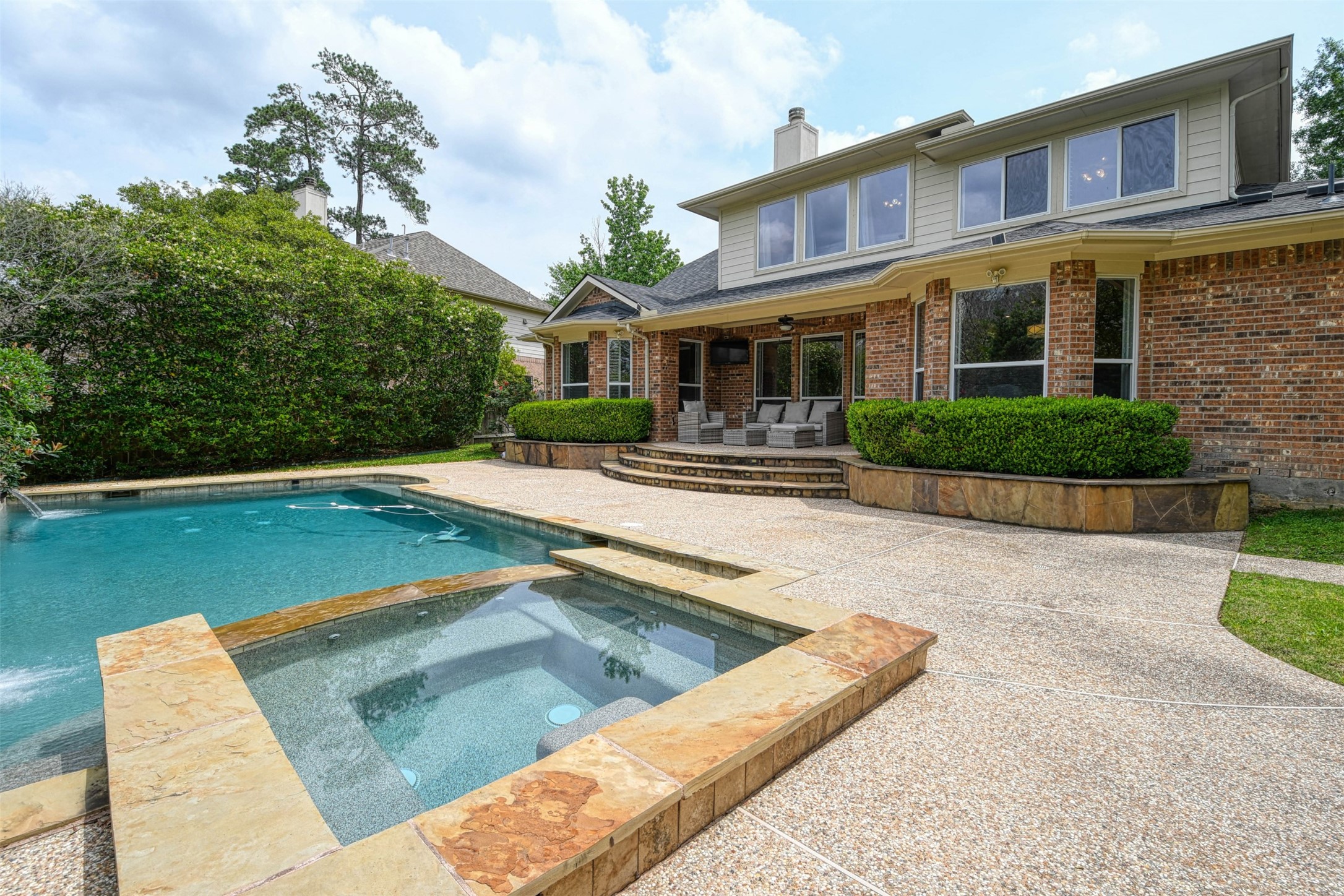 15 E Scribewood Circle, Montgomery, TX 77382