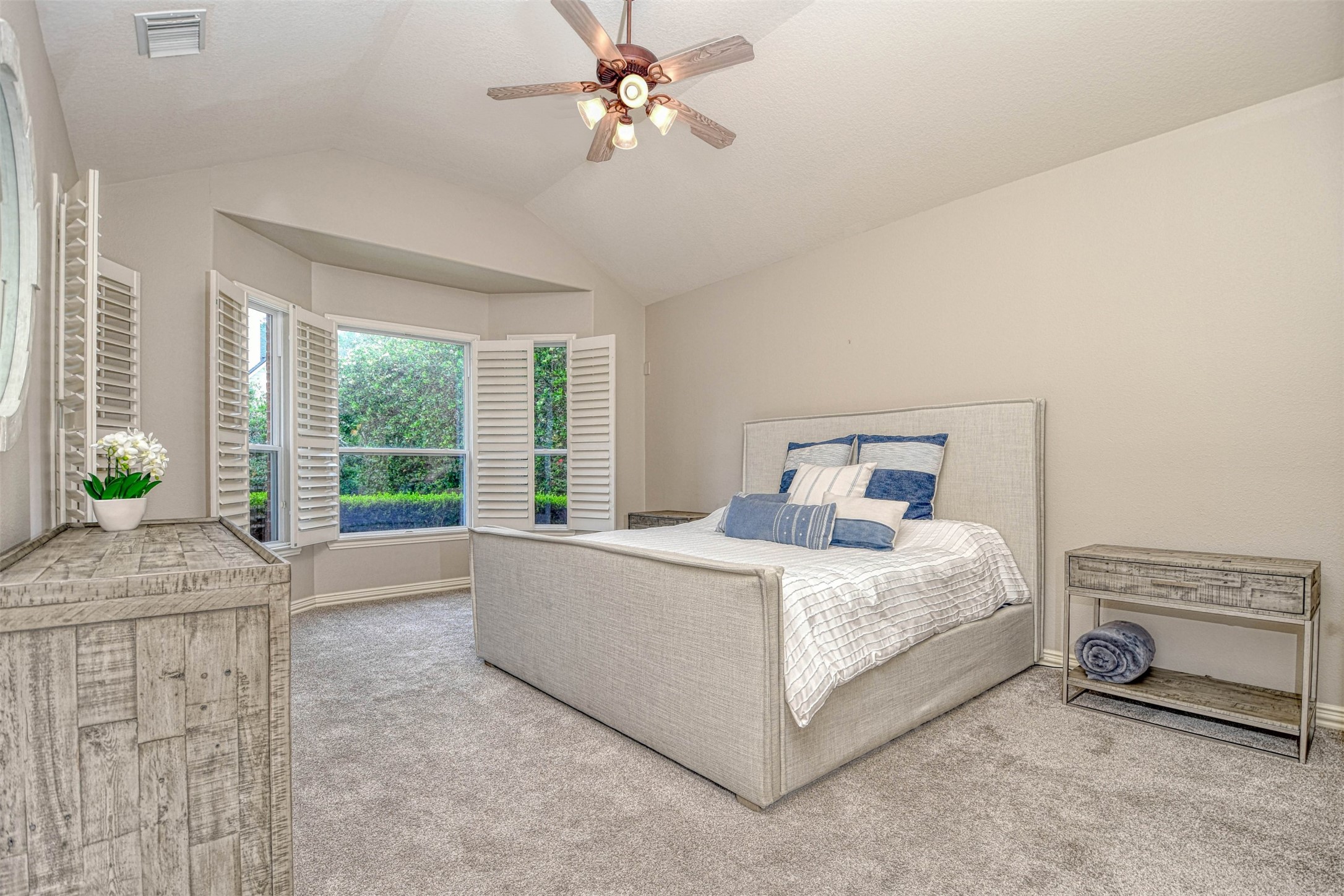 15 E Scribewood Circle, Montgomery, TX 77382