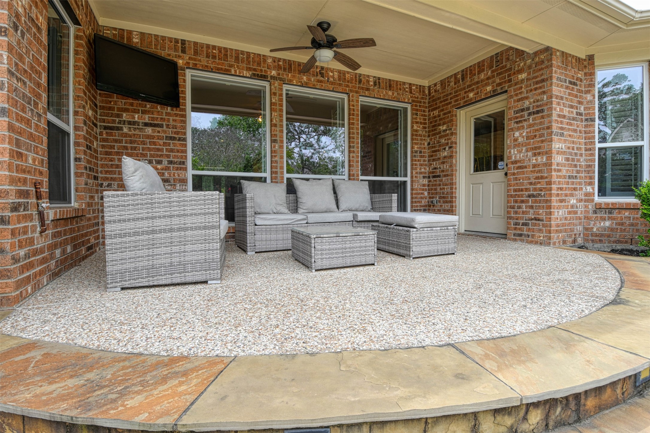 15 E Scribewood Circle, Montgomery, TX 77382