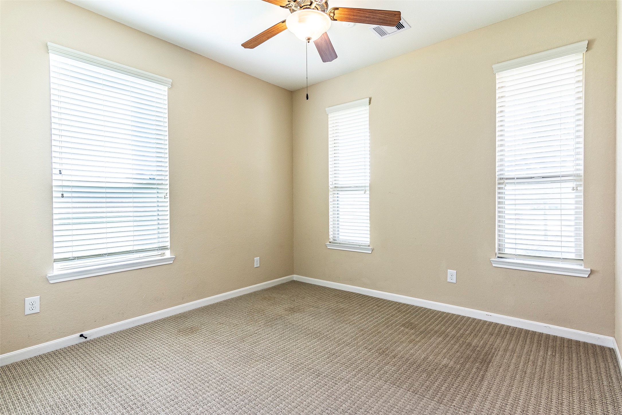 2833 Mezzomonte Lane, League City, TX 77573