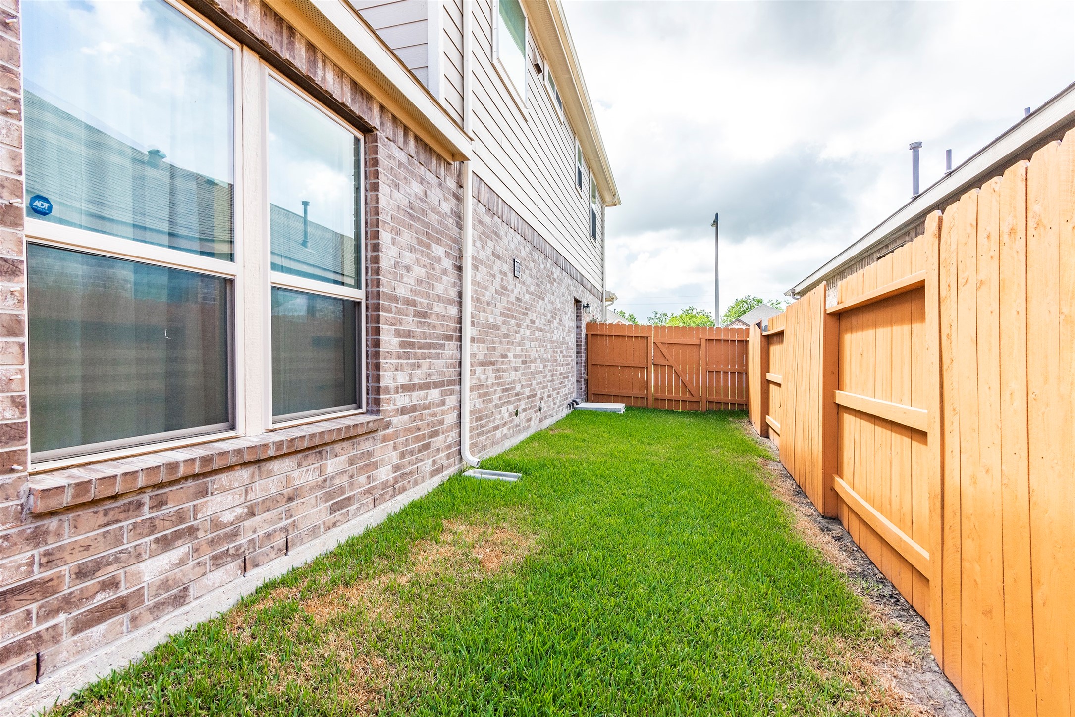 2833 Mezzomonte Lane, League City, TX 77573