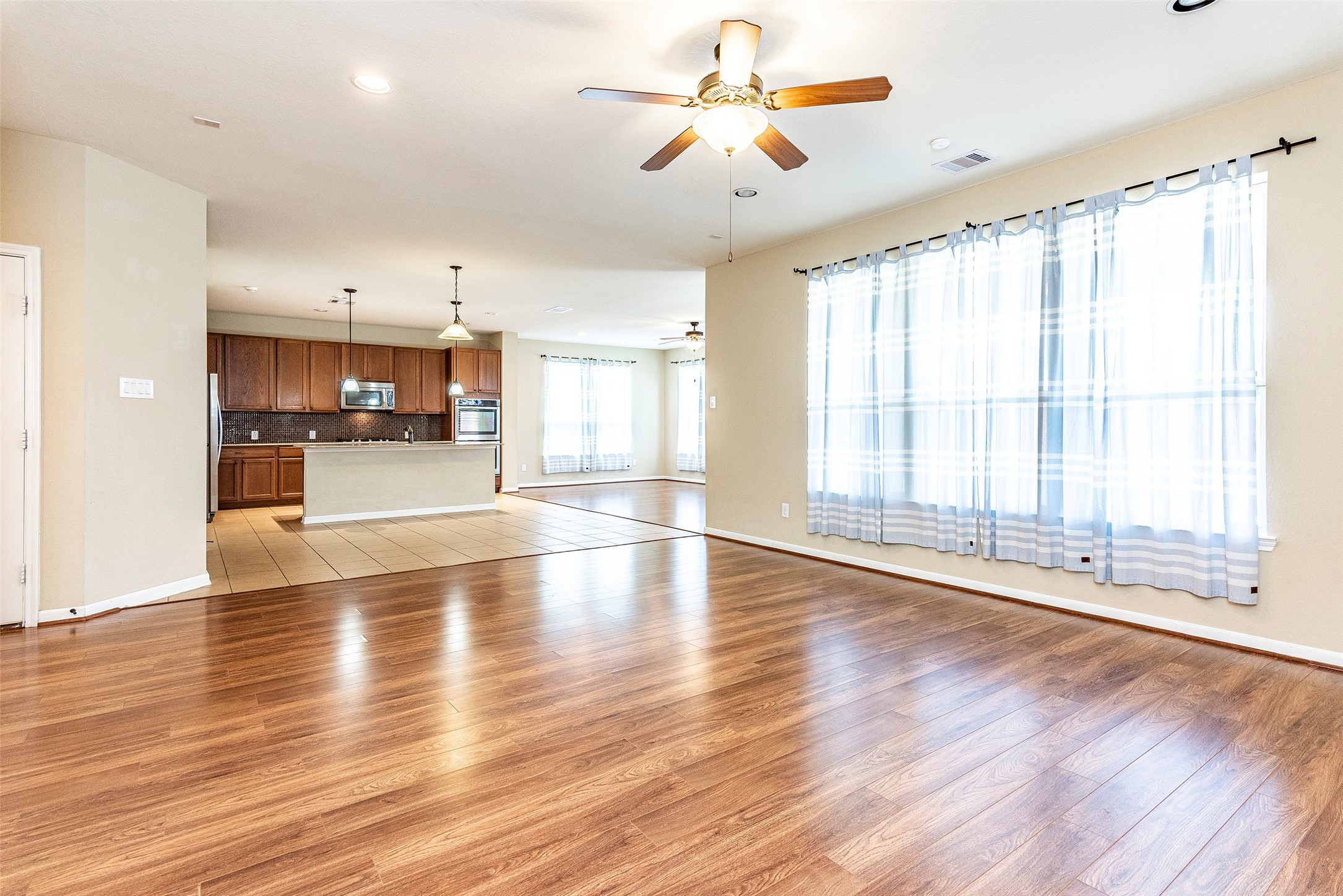 2833 Mezzomonte Lane, League City, TX 77573