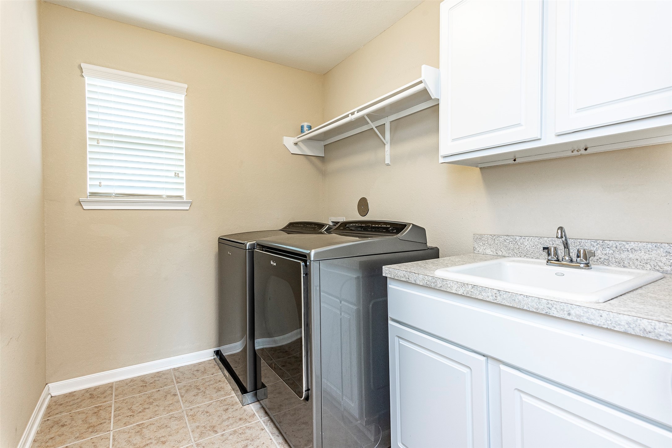 2833 Mezzomonte Lane, League City, TX 77573