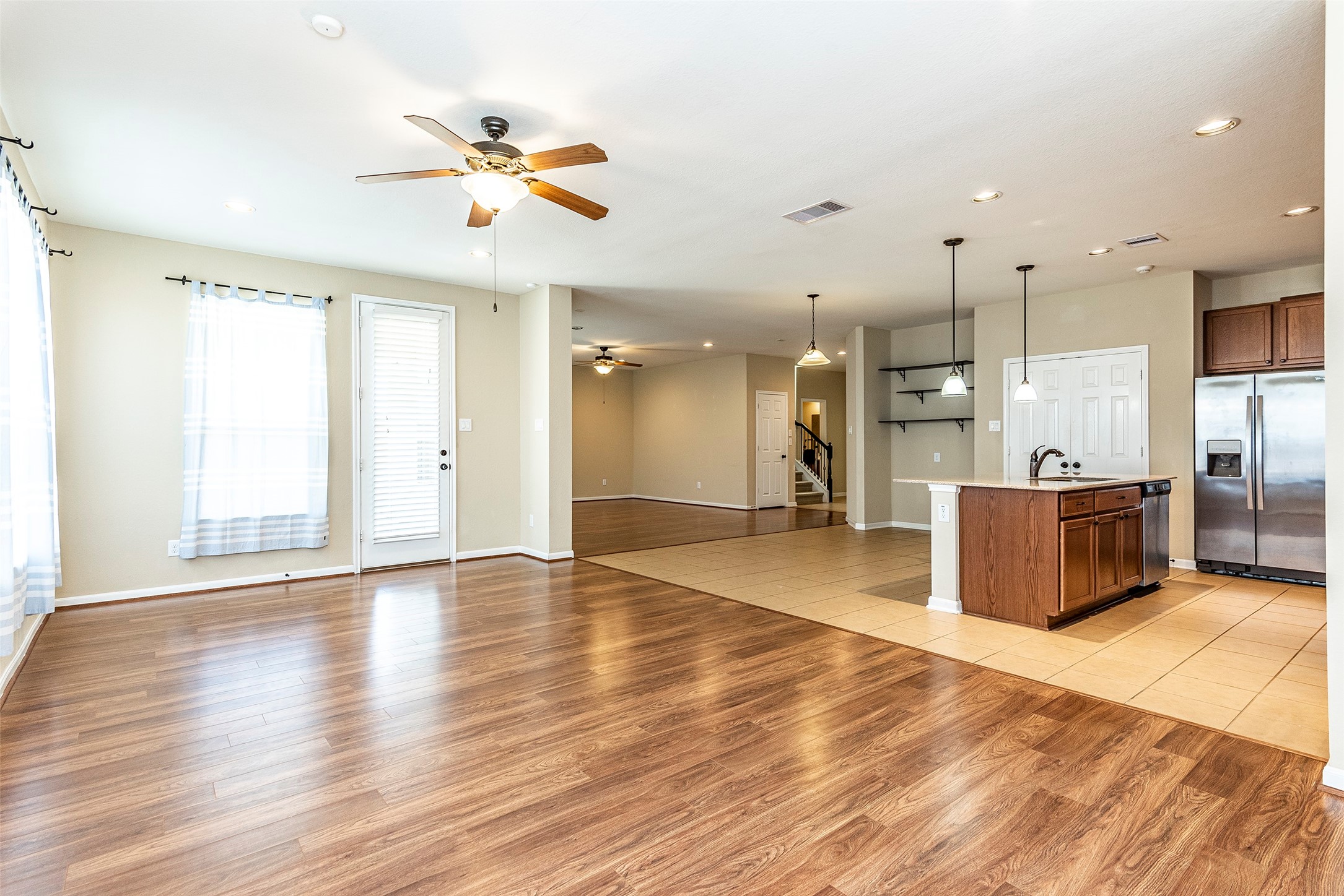 2833 Mezzomonte Lane, League City, TX 77573