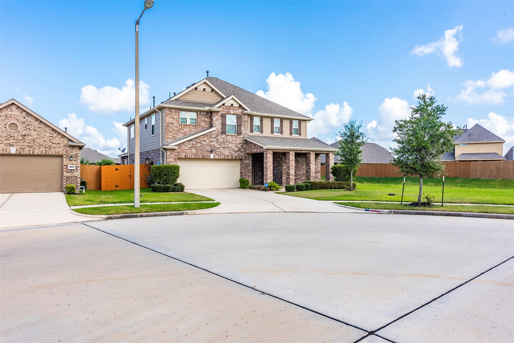 2833 Mezzomonte Lane, League City, TX 77573