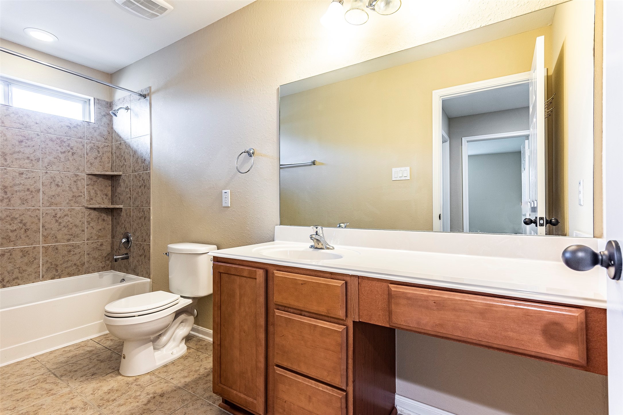 2833 Mezzomonte Lane, League City, TX 77573