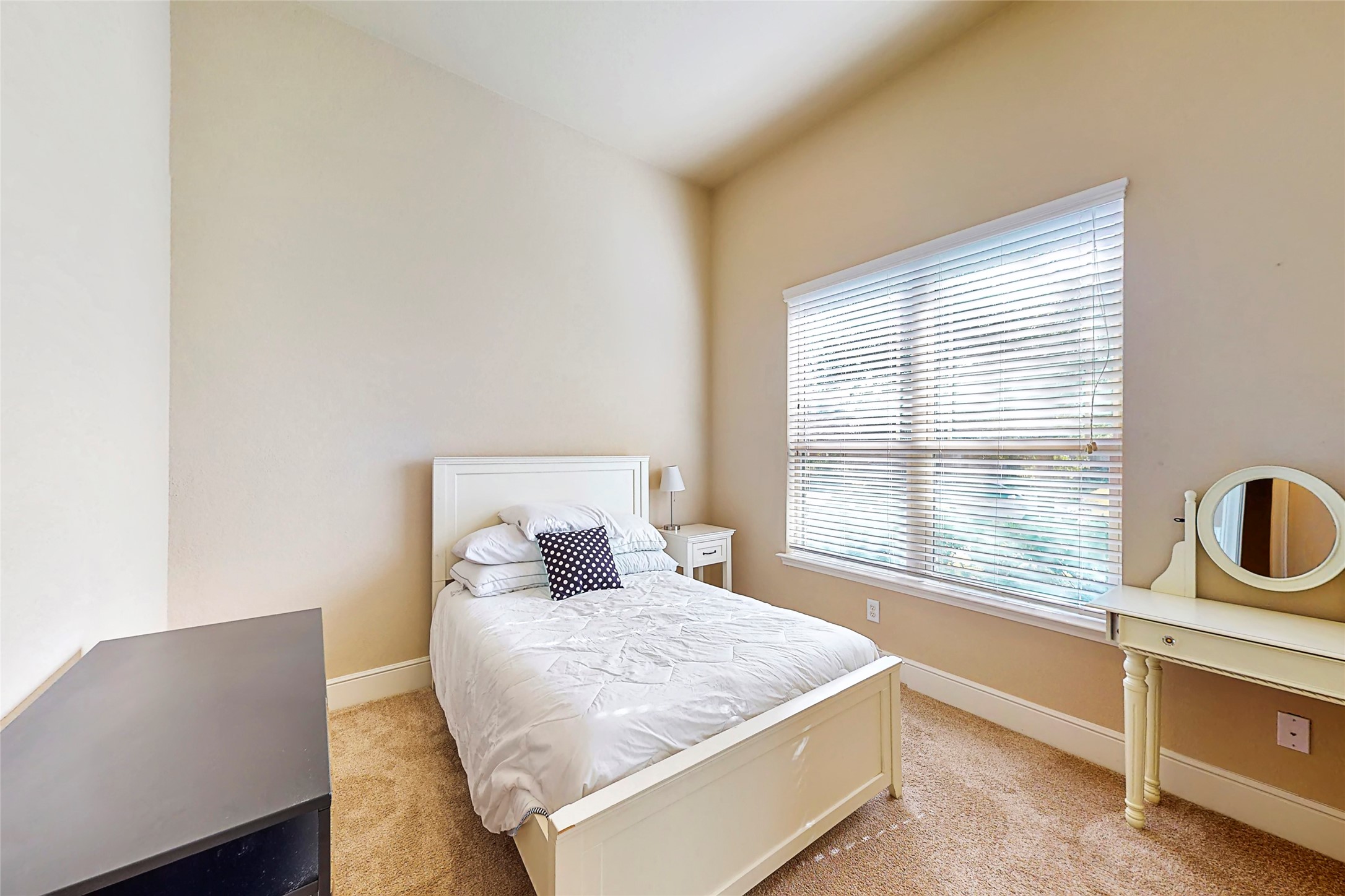 151 W Wading Pond Circle, Tomball, TX 77375