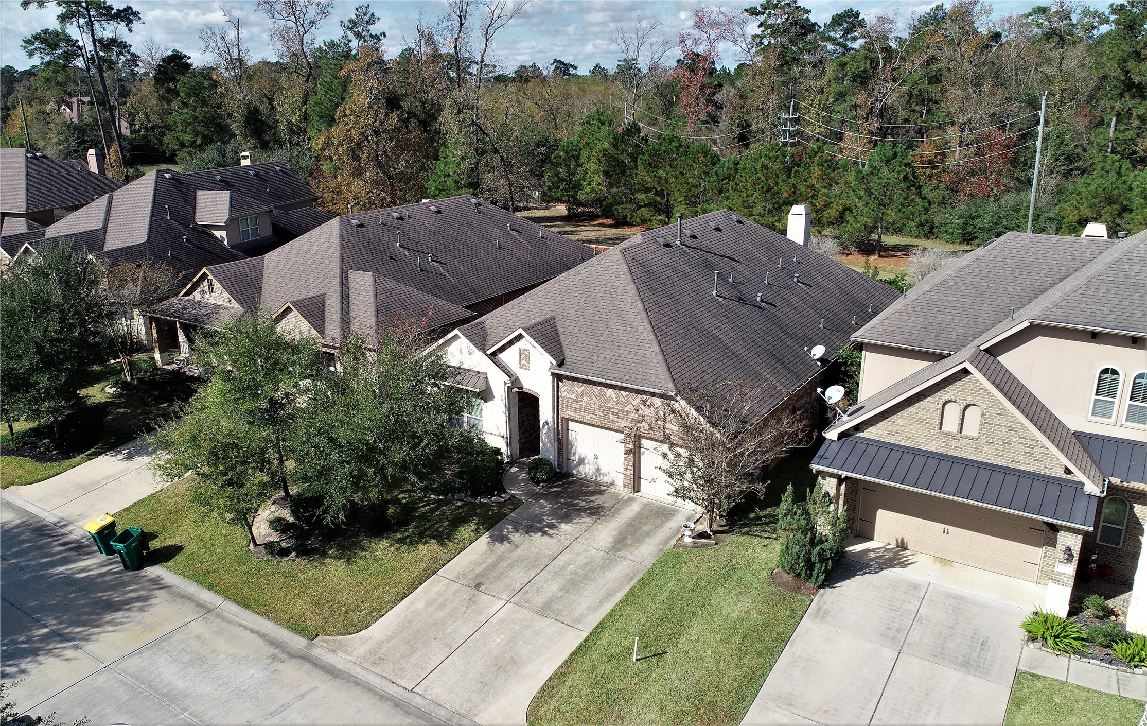 151 W Wading Pond Circle, Tomball, TX 77375