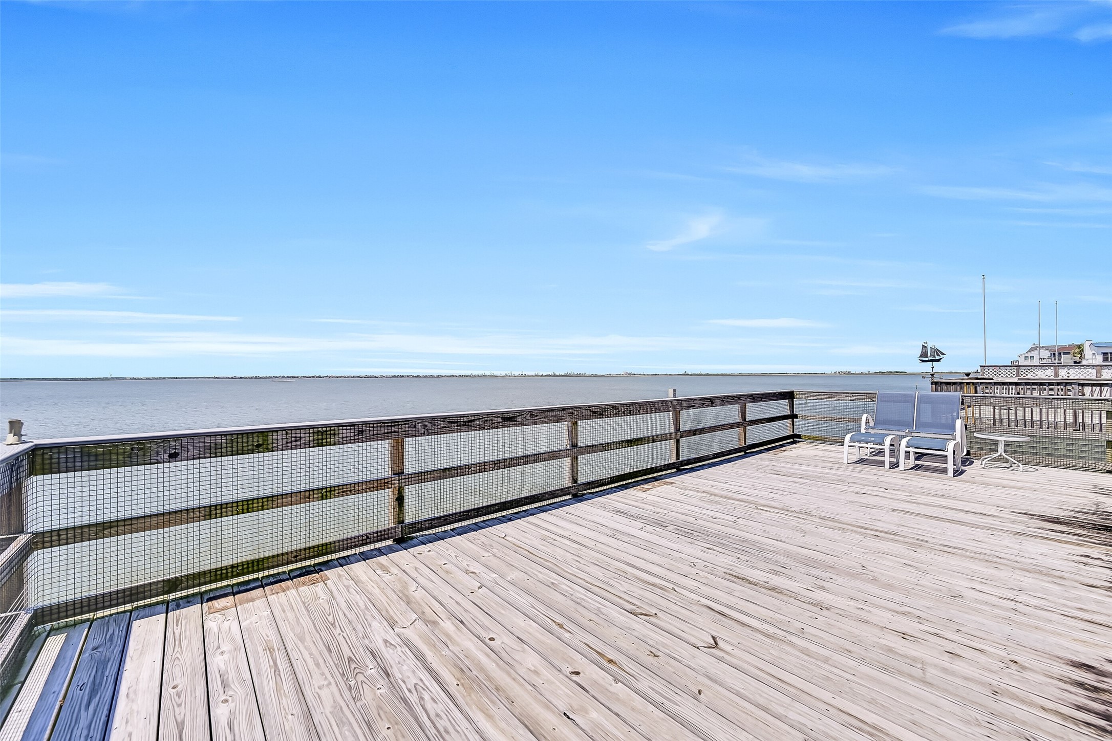 The view is the star of the show. From this elevated vantage point, enjoy sweeping vistas across Jones Bay as it opens into West Bay, with ever-changing skies, passing boats, abundant coastal wildlife, and breathtaking sunsets painted across the western horizon. This is the kind of waterfront setting buyers dream about when they picture life on Tiki Island.