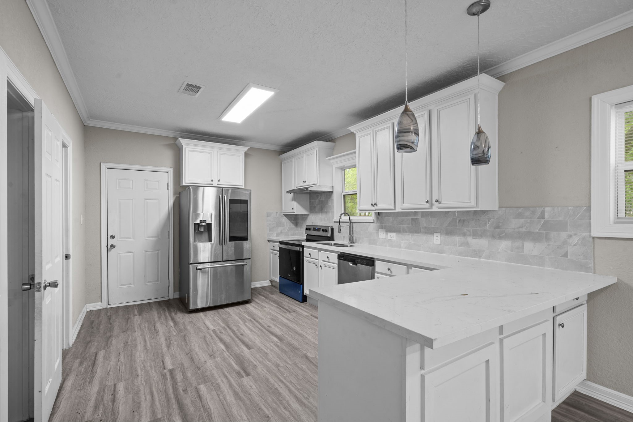 311 7th Avenue N, Texas City, TX 77590