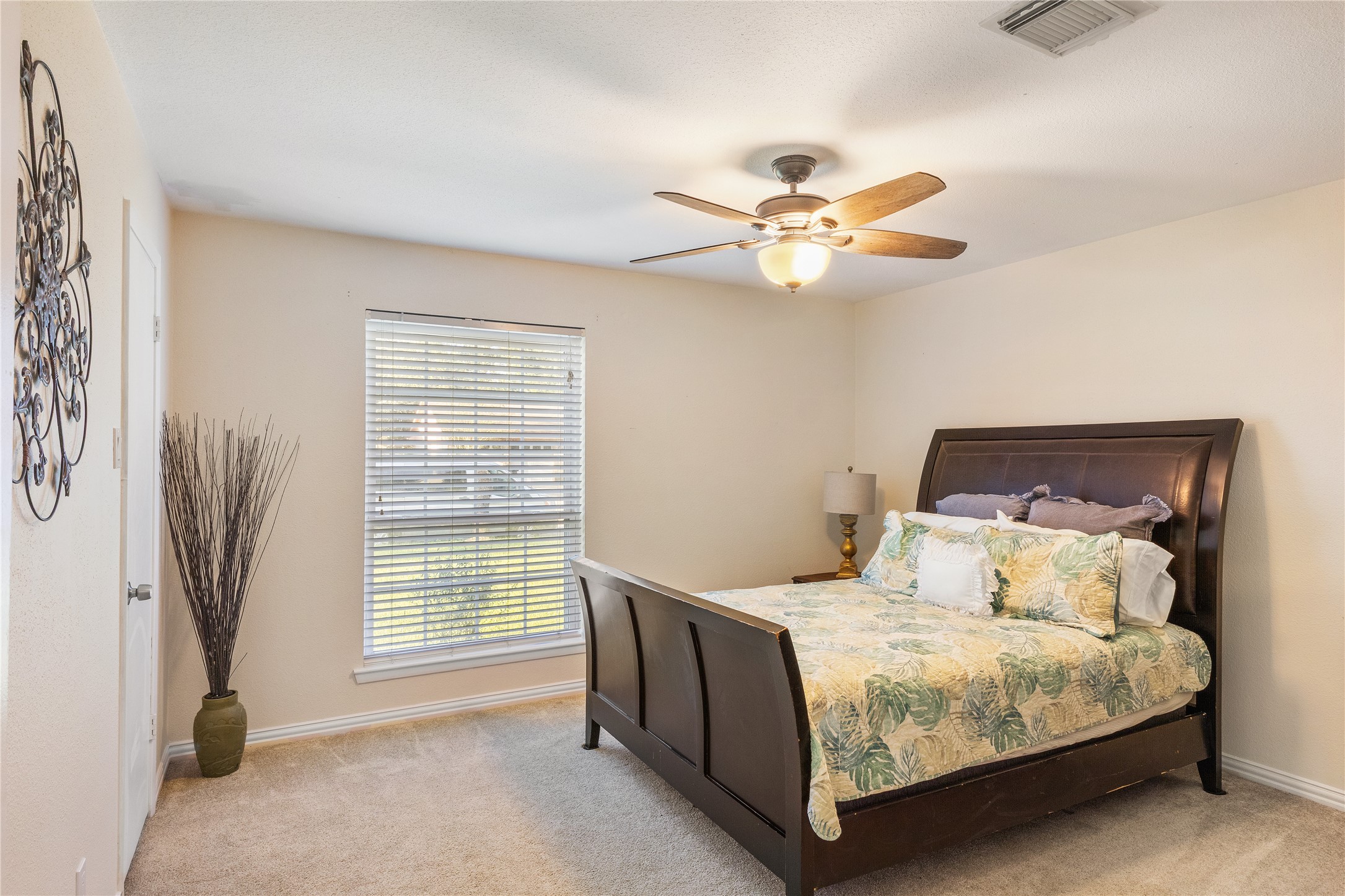 2303 Mimosa Court, League City, TX 77573