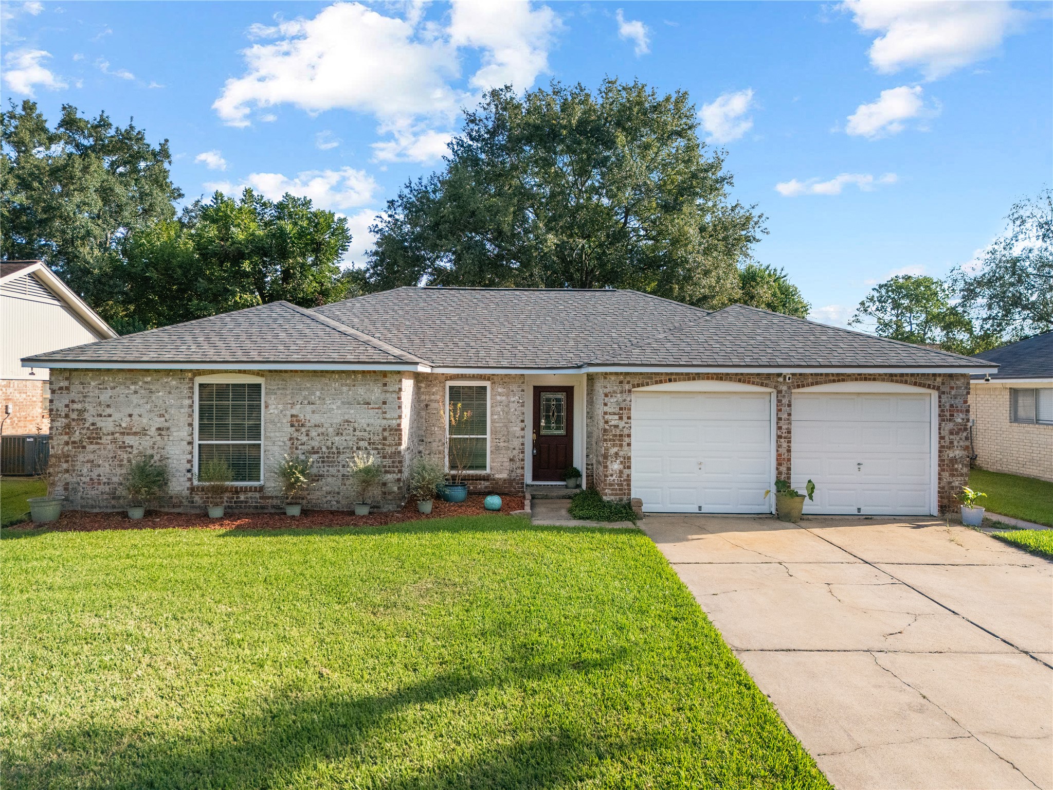 2303 Mimosa Court, League City, TX 77573