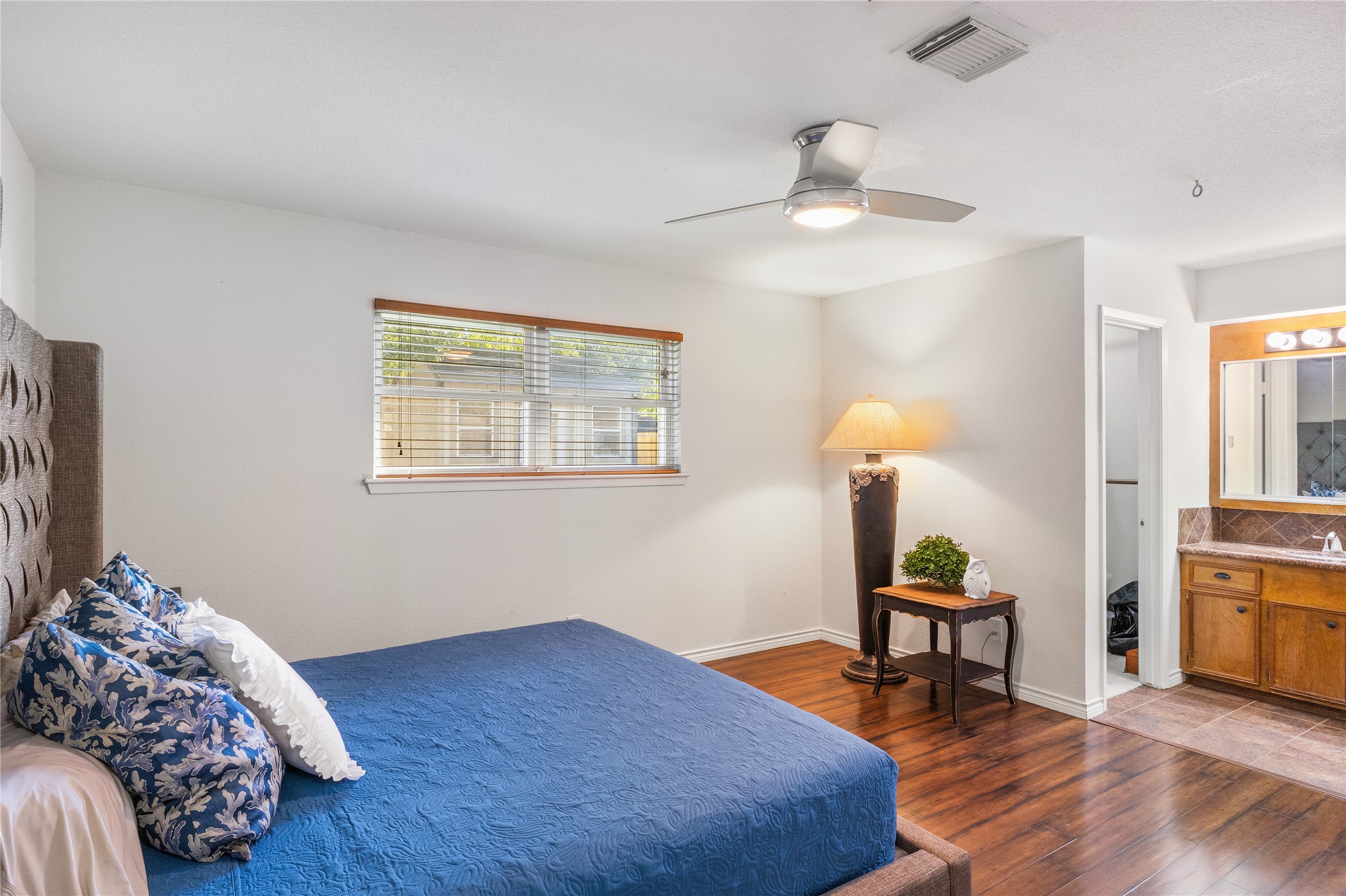 2303 Mimosa Court, League City, TX 77573