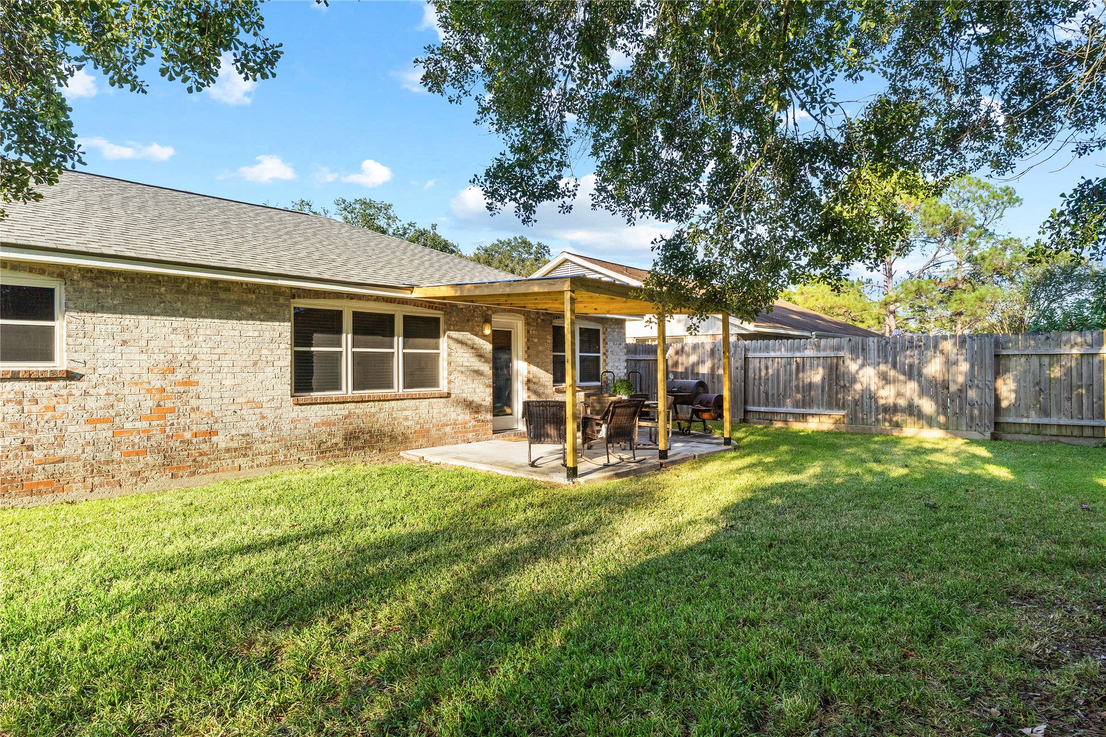 2303 Mimosa Court, League City, TX 77573