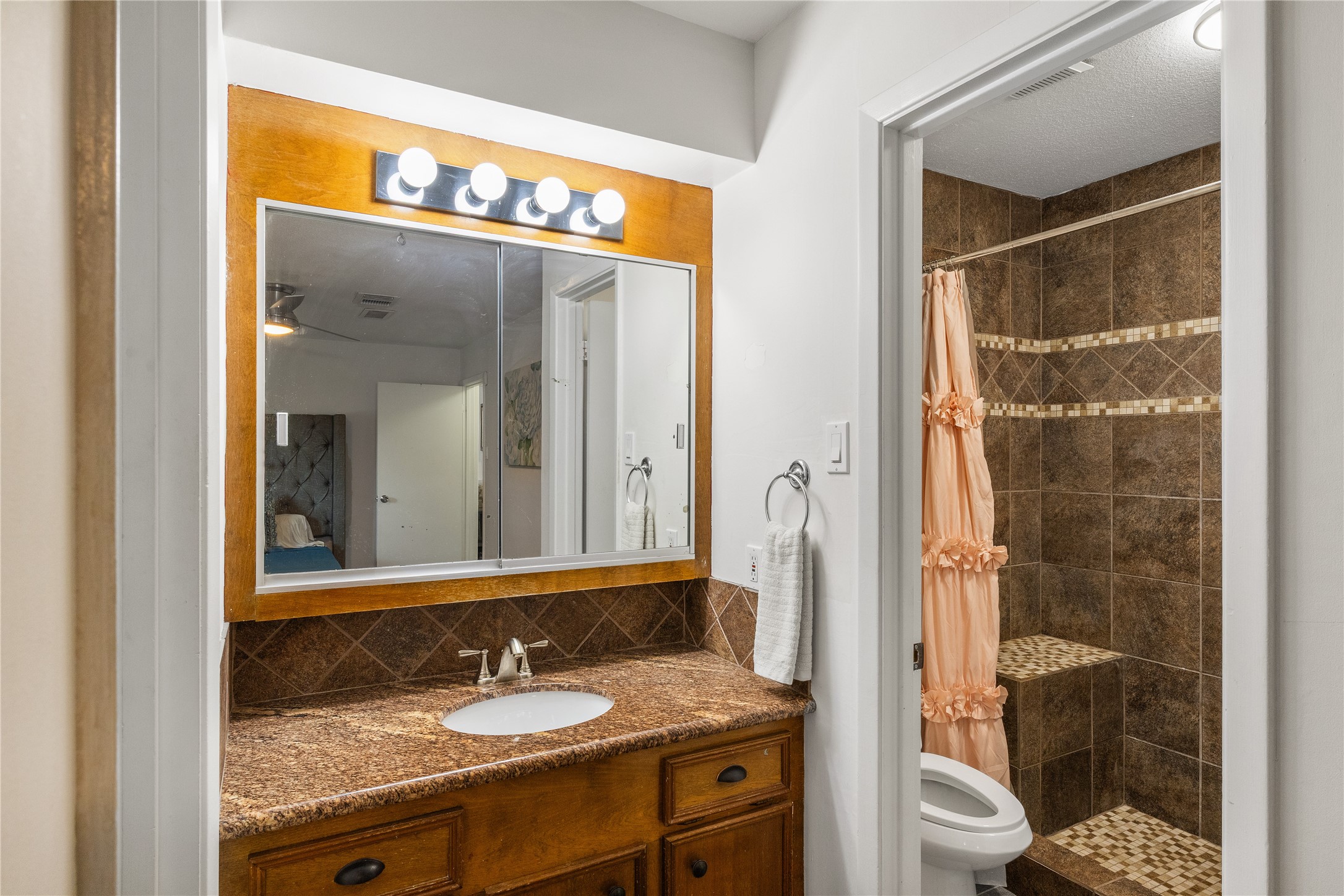 2303 Mimosa Court, League City, TX 77573