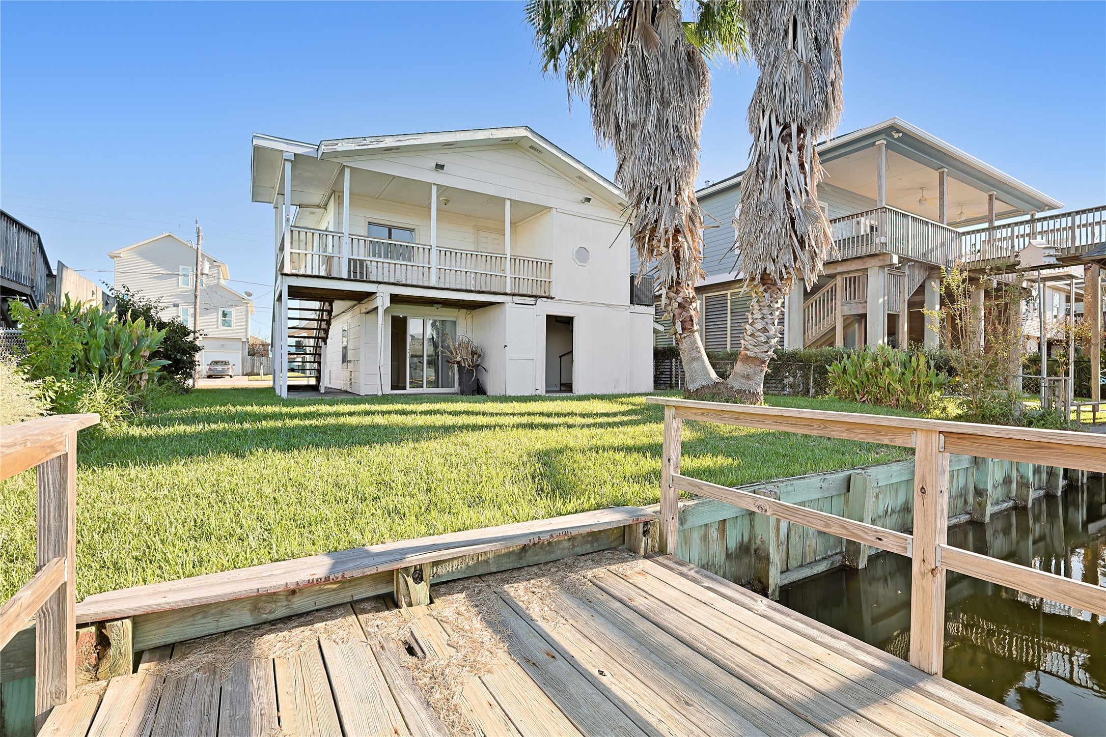 Canal front living with your own dock