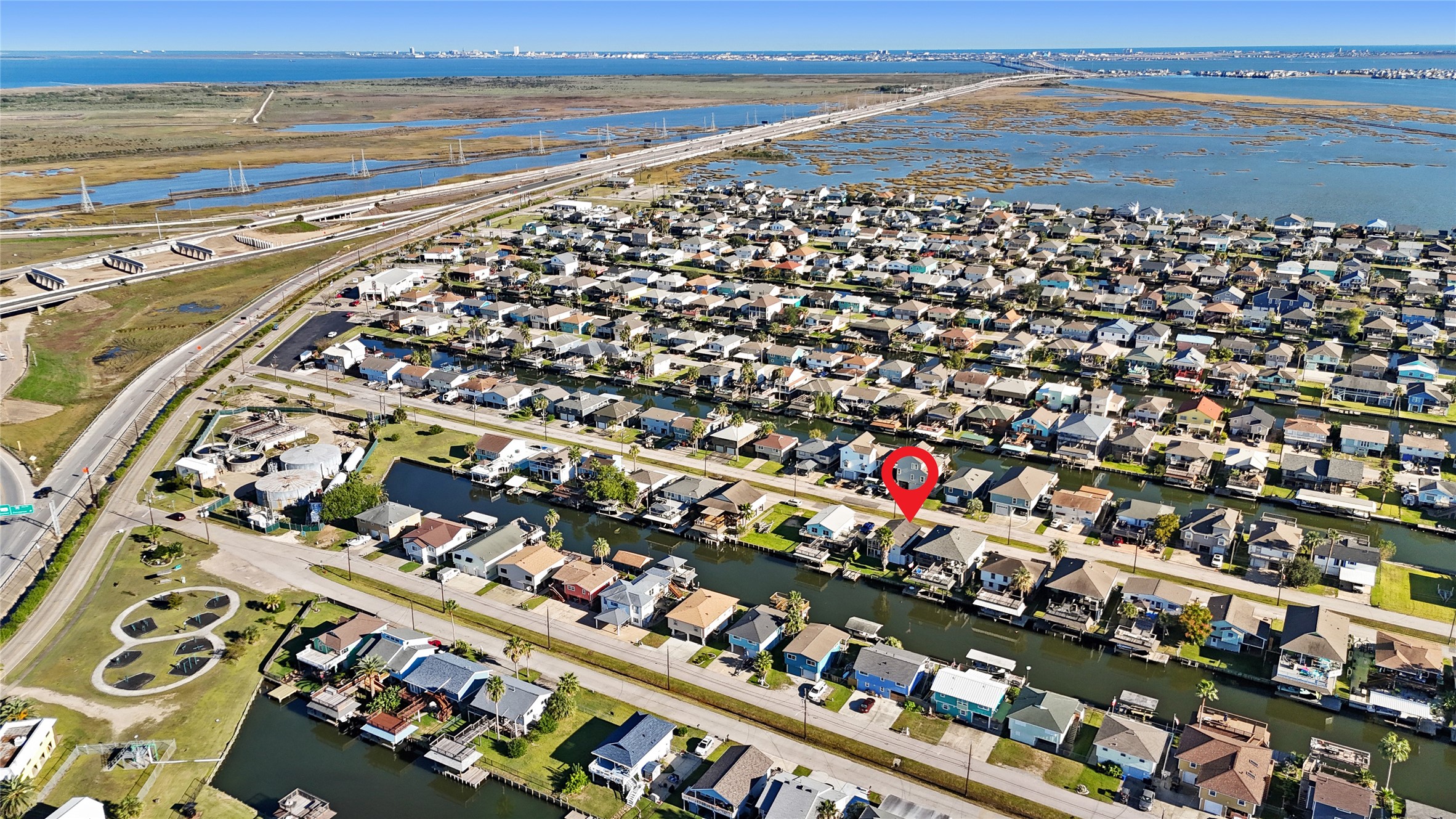 Just a short distance to Galveston Beaches