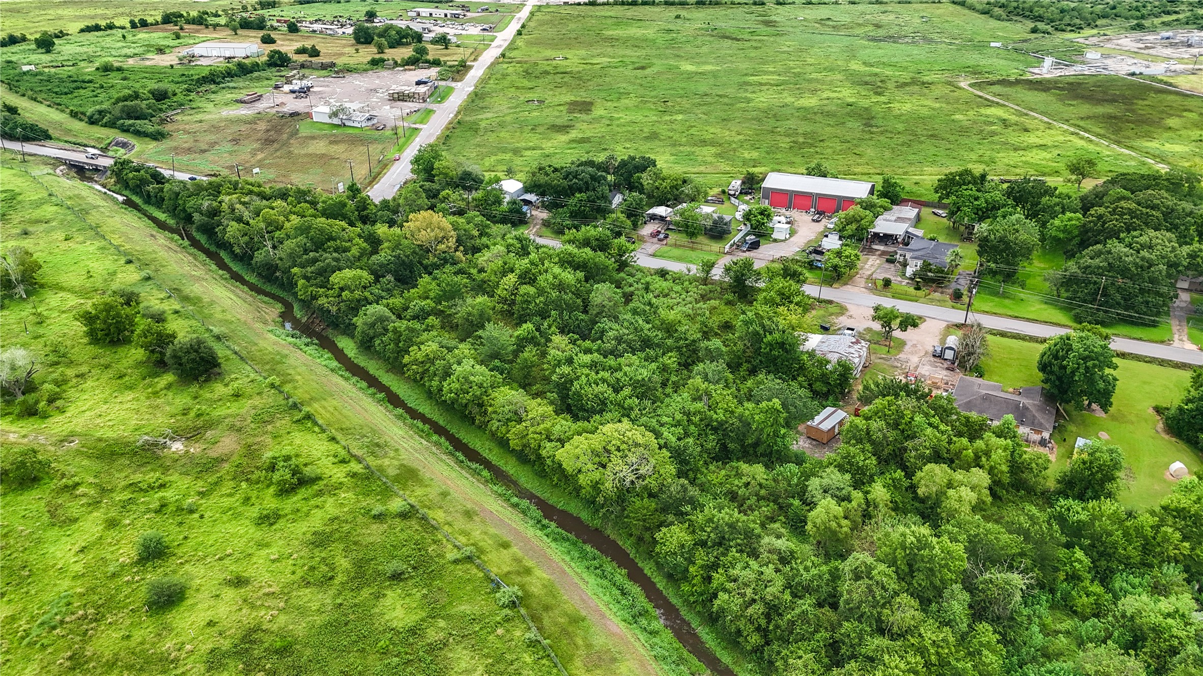 1011 County Road 129, Alvin, TX 77511