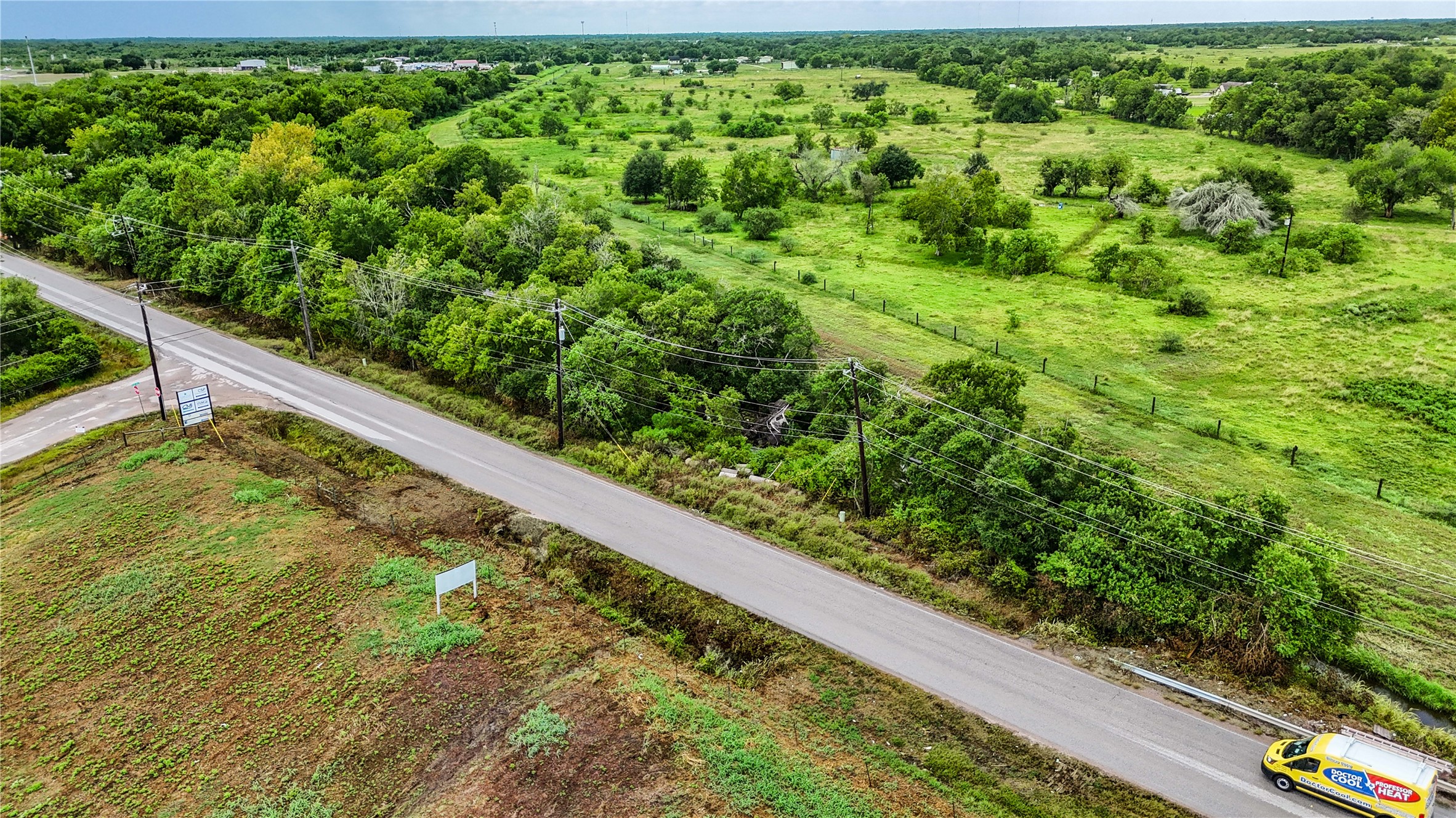 1011 County Road 129, Alvin, TX 77511