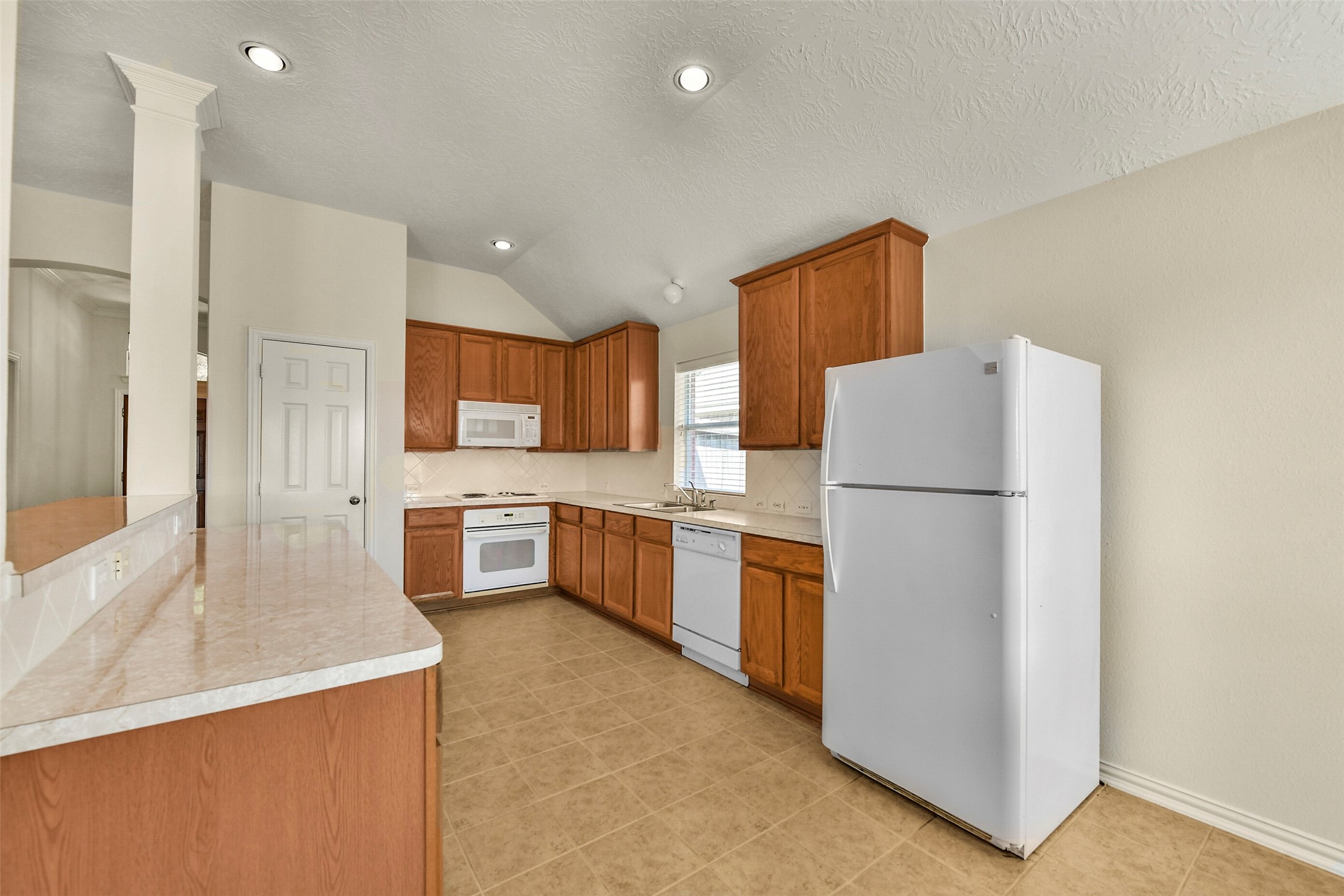 5707 Emerald Brook Lane, League City, TX 77573
