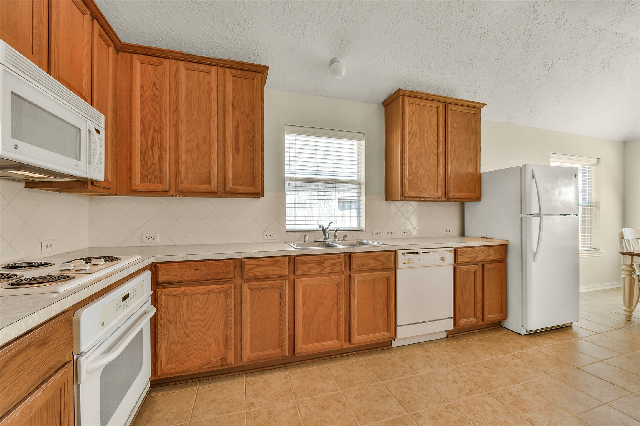 5707 Emerald Brook Lane, League City, TX 77573