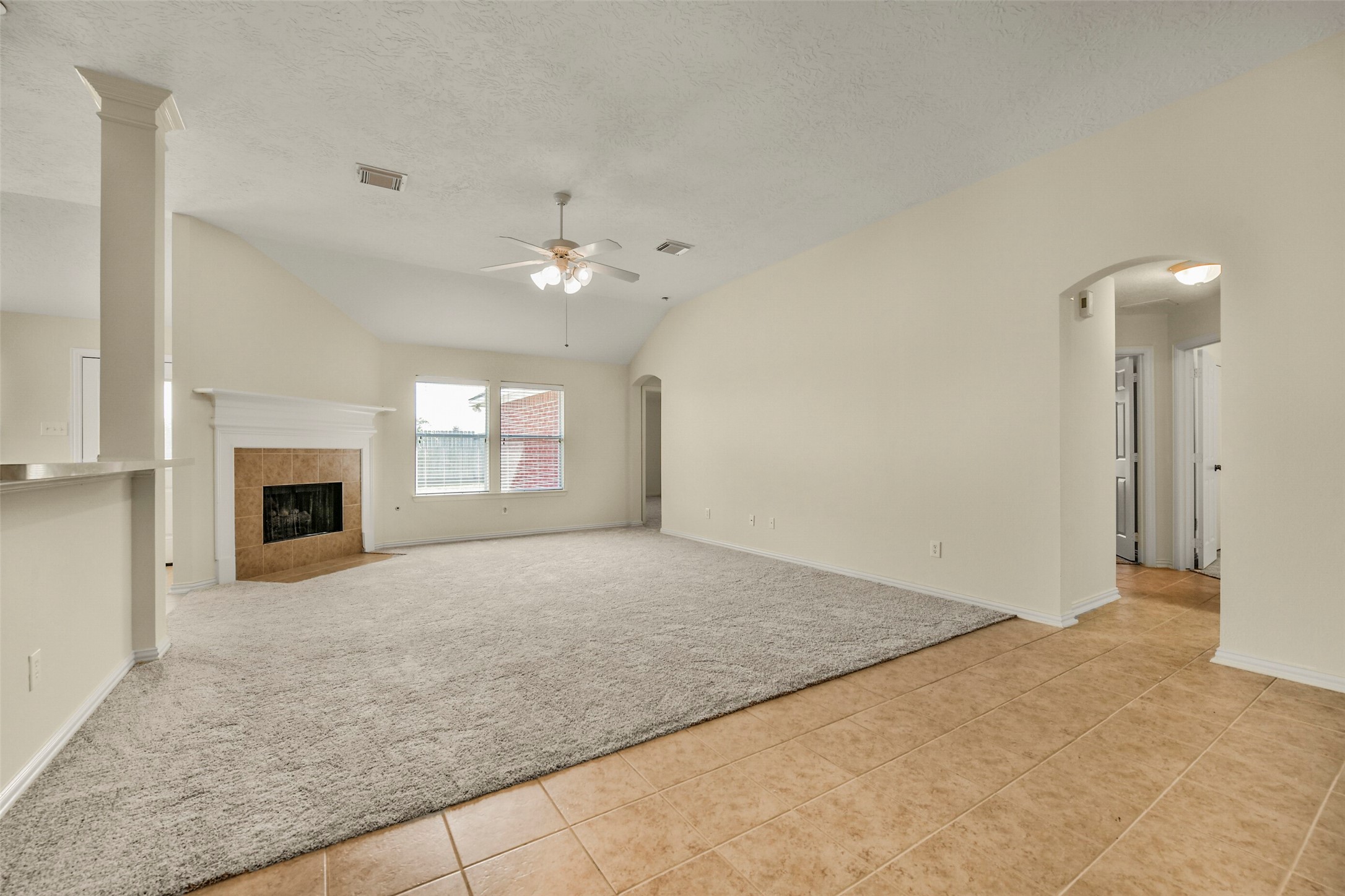 5707 Emerald Brook Lane, League City, TX 77573