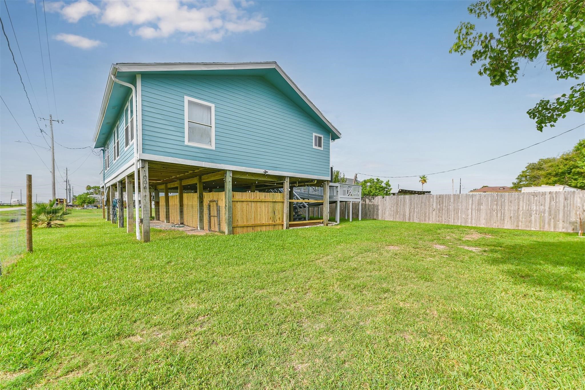 1004 20th Street, Dickinson, TX 77539